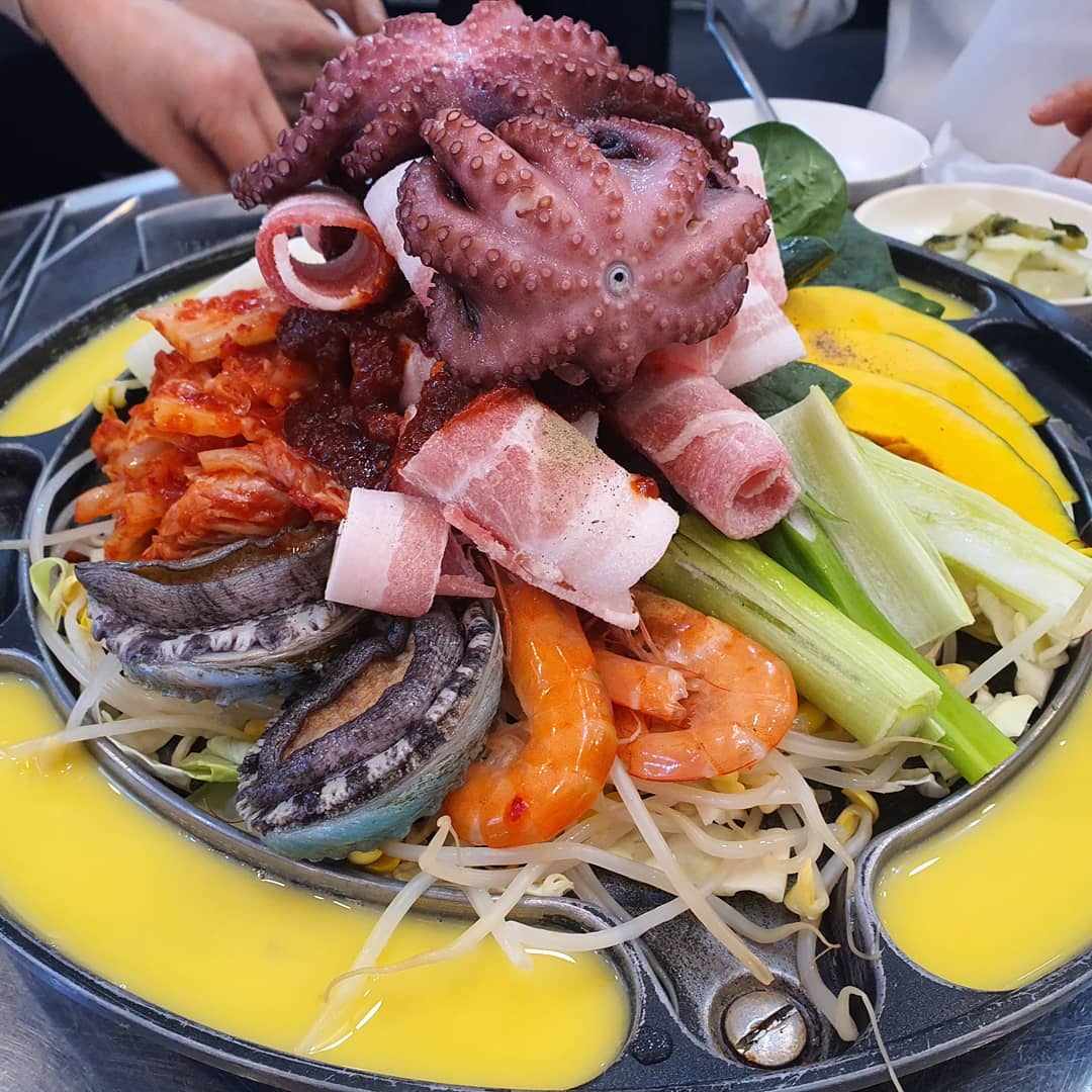 여수여행

#쫑포25시 #여수맛집 #낭만포차1호 #여수돌문어해물삼합