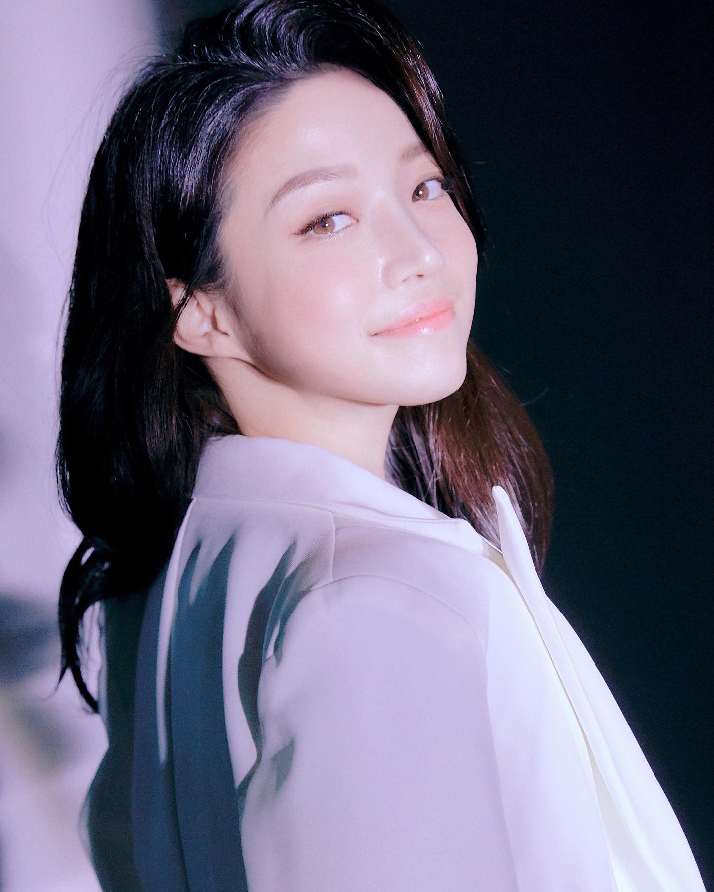 오랜만에 장문으로 글을 정성껏 썼는데^^
망할 인스타그램이 내 게시물 한시간째 안올려준다.
언제까지 안올려주나 테스트해보는 게시물.