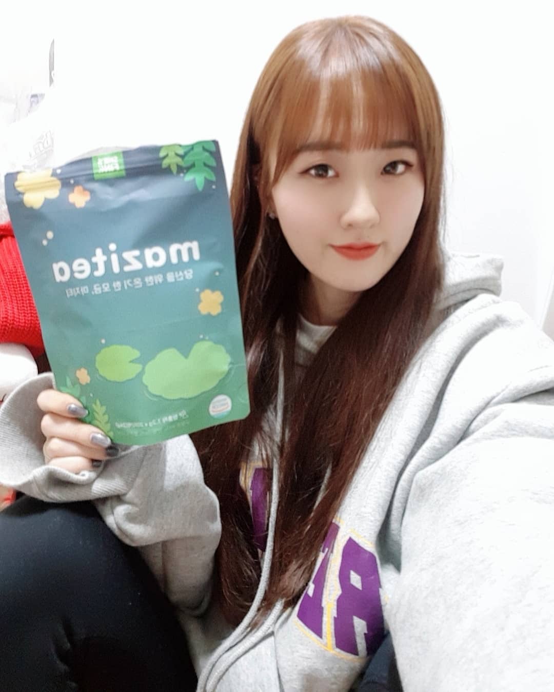  “#협찬 마지티는 생리통 완화에 좋은 달맞이꽃 씨앗, 연잎, 구절초로 만든 국내산 재료 100% 를 사용해서 만든 티백 제품이에요 저는 생리통이 심한 편이라 손발도 차 지고 스트레스를 많이받고 잠도 많이 못자는데 따뜻하게 마지티 한잔 하고 나면…”
