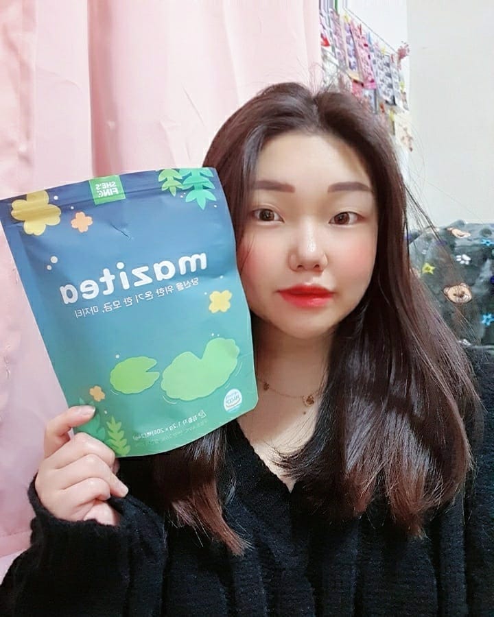  “#협찬 전 요즘들어 스트레스도 많이 받고 생각이 많아져서 그런지 불면증도 심해지고😔 잠을 제대로 못자니 하루하루가 너무 피곤해서 커피로 나마 하루를 버티는데ㅜㅠㅠㅜ 그러다 협찬으로 알게된 "마지티"를 마신지 4일 정도 됐는데 마시기전 보다는…”