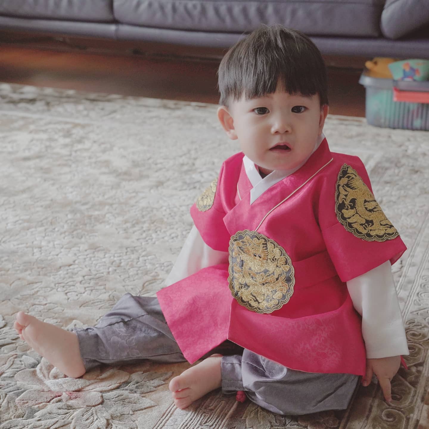 #협찬

새해 복 많이 받으세요💕

바야흐로 설 명절
설 선물세트로 고민이시라면 두지포크 선물세트 추천해드려요👍

설날선물세트로 구성이 알차고 가격대에 맞춰 다양하게 준비되어있습니다. 

고기세트만큼 받는 사람이 기분 좋은 명절 선물은 없죠.

두지포크 선물세트는 프로바이오틱스로 키워 육질이 좋고 신선함이 오래 유지되며 육즙이 풍부해 고기가 부드럽고 맛도 좋습니다.

 - 가정용1kg 15% 특가 
 - 실속세트 특5호(1.5kg) 10% 특가 
 - 선물세트 특1호(2kg) 10% 특가 

인스타그램( doozypork ) 리그램 이벤트
선물세트 특가내용 리그램 대상으로 5명을 추첨하여 오겹살 또는 목살 500g을 증정한다니 참여하실 분들은 고고고💛

👉 두지포크 쇼핑몰 : www.doozypork.com
👉 설날행사기간 : 2021.1.11~1.31
👉 특가행사 상품보기 : http://www.doozypork.com/product/list.html?cate_no=47

#설날선물세트 #두지포크 #선물세트 #돼지고기선물세트
#설선물세트 #선물세트이벤트 #선물세트특가
#돼지고기 #특가할인행사 #리그램이벤트
#팔로우이벤트 #한돈선물세트 #명절선물세트