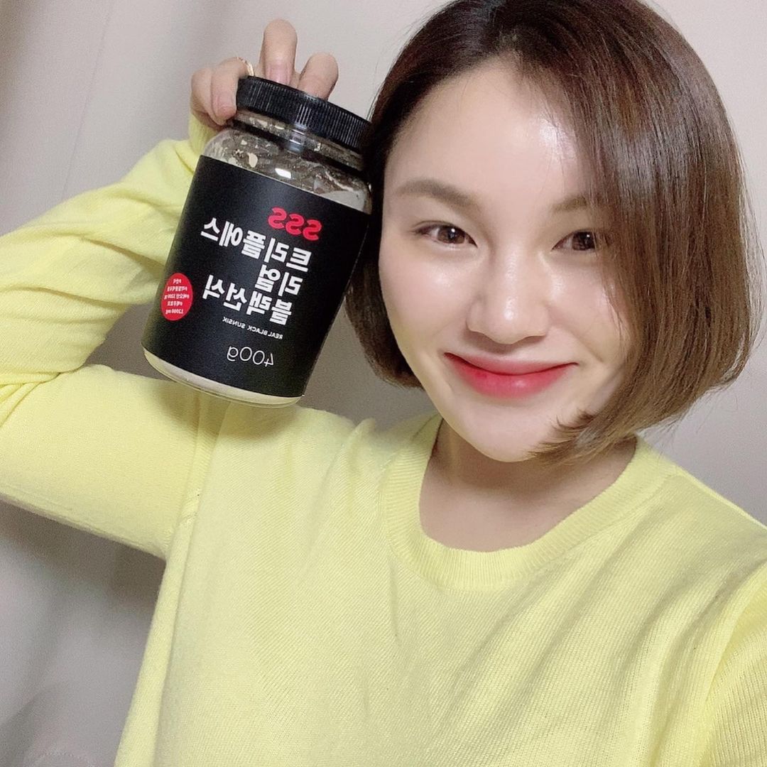  “#협찬 SSS 트리플에스 리얼블랙선식🍵 . 일반 블랙선식과는 다르게 비오틴과 맥주효모가 들어간 블랙선식 가루 입자도…”