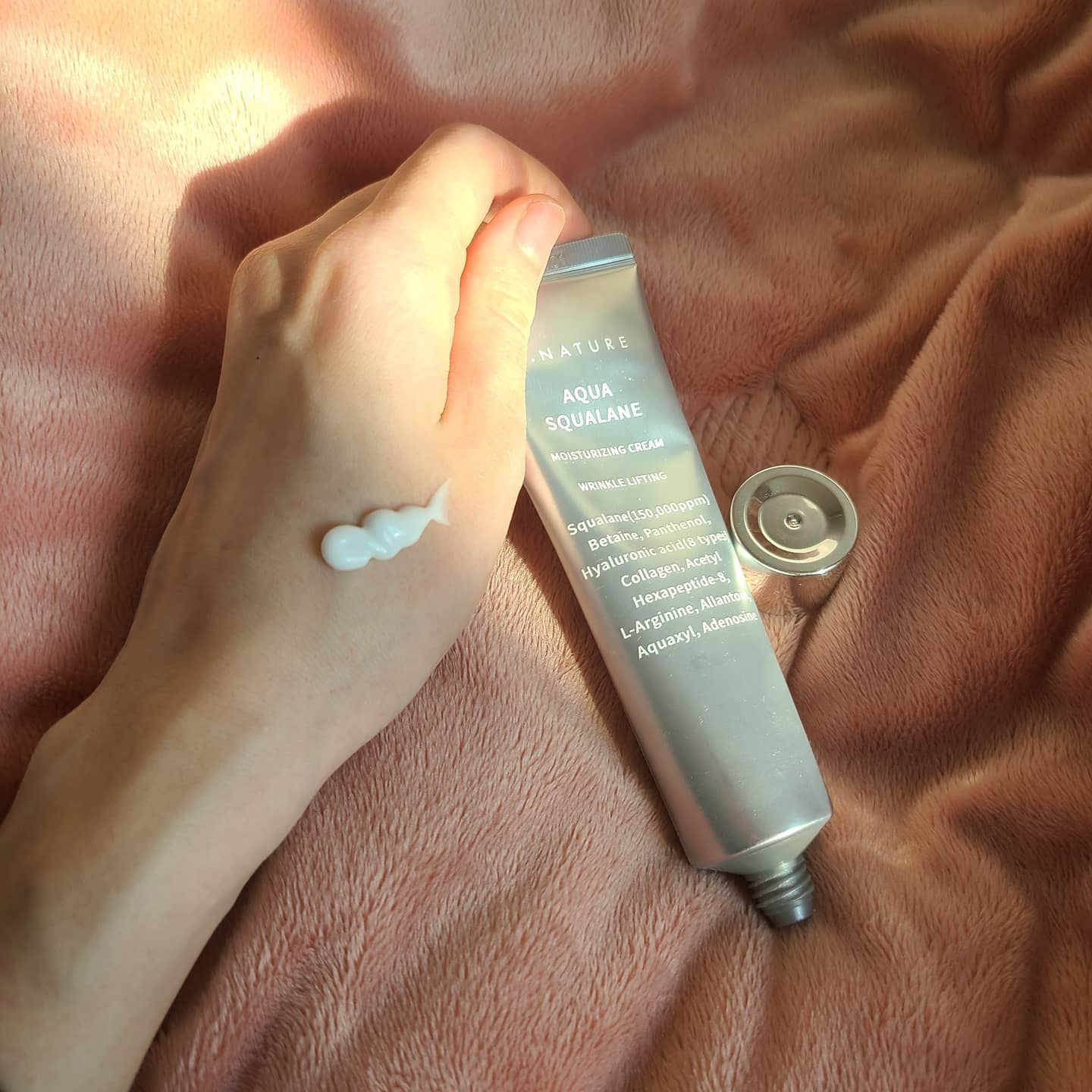 #내돈내산#무조건사세요#완전강추
-
😍에스네이처 아쿠아 스쿠알란 수분크림
-
원래 피지오겔만 쓰다가 질려서...
화해에서 세일하길래 하나 사봣다가
바르자마자 얼굴에서 광이....!
(광에 미친 건성...🥸)
그 후 바로 두개 더 추가 주문햇습니다...ㅠ💰💰
-
브랜드보다 🔎성분을 더 중요시 해서
처음보는 브랜드라 조금 망설여지긴햇지만...
성분이 너무 착해서 구매햇는데
역시나...ㅠㅠ👏👏
-
가격도 넘 착하고 행사도 자주해서
애용템 될거 가타요...🥰🥰
-
s.nature