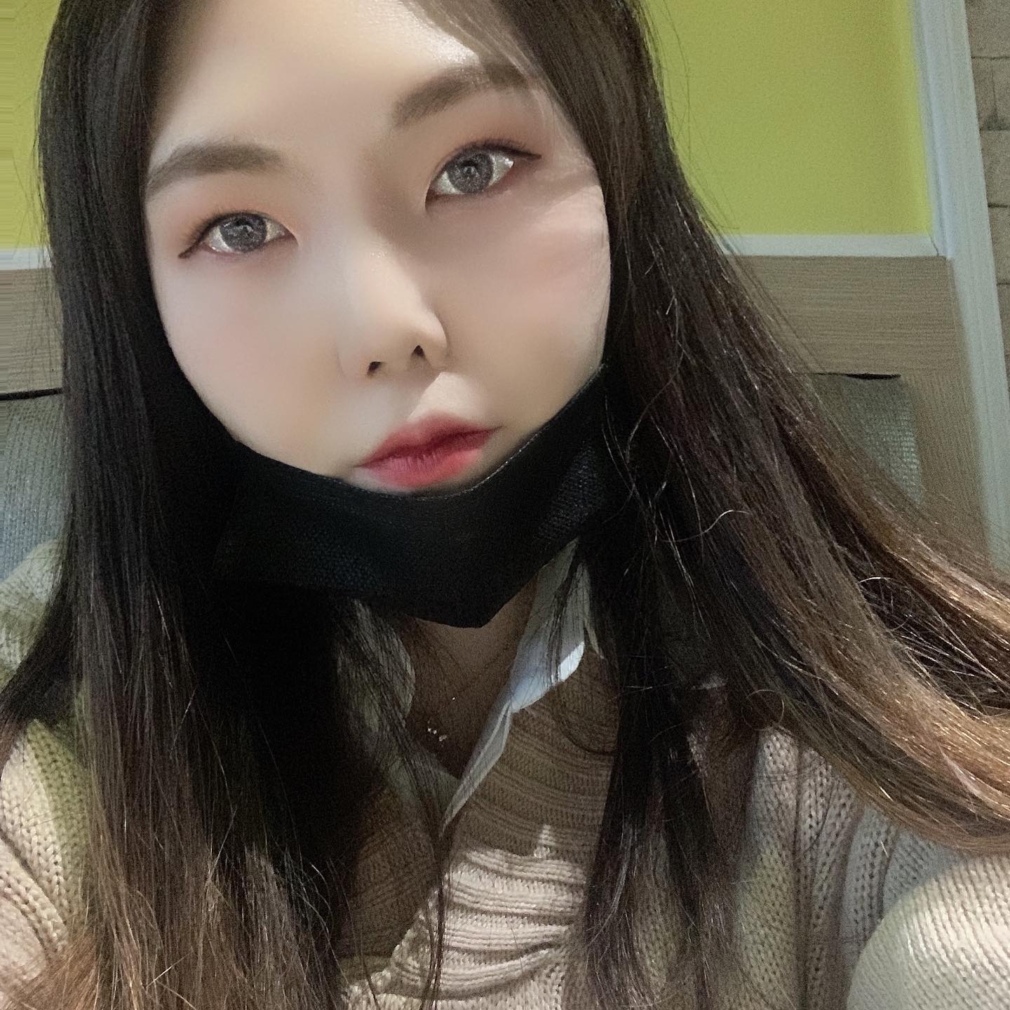 놀아줄사뢈~? 밖에서 놀구싶네

하지만
#코로나개새끼 땜에 #집콕