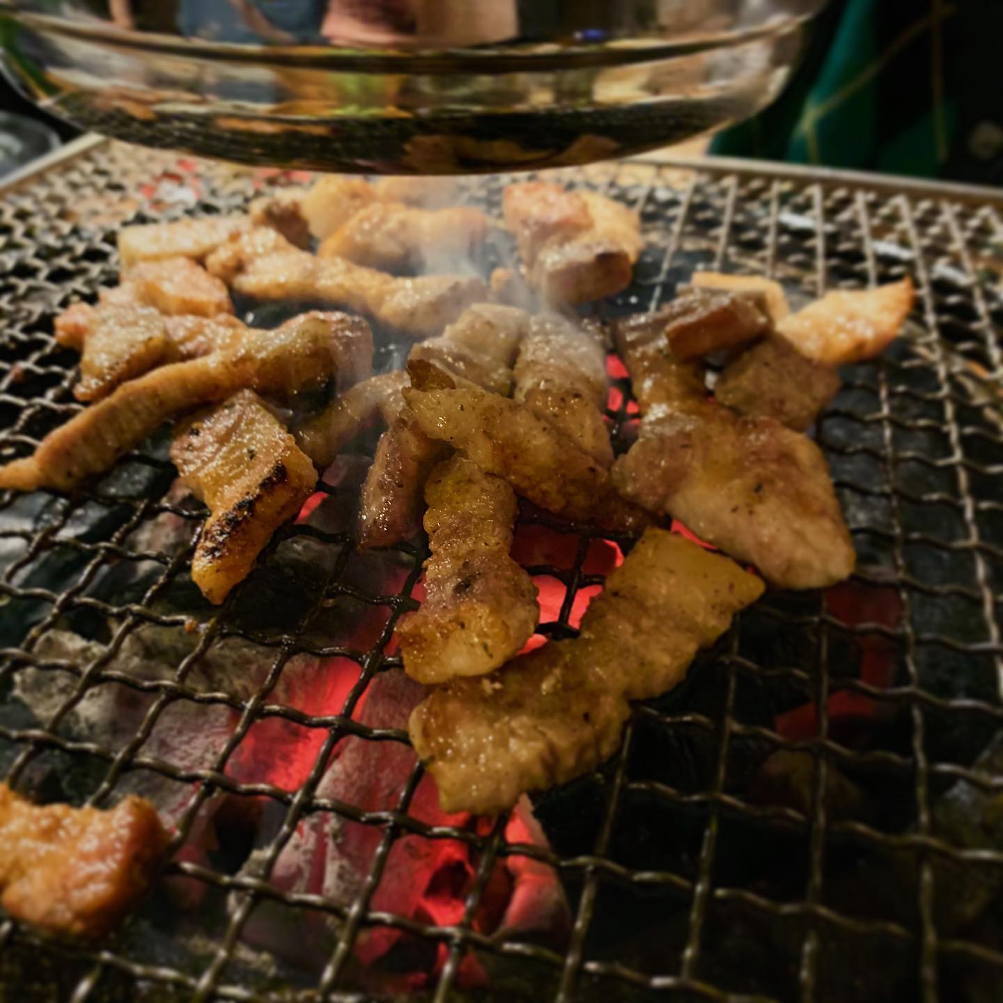 🥢고기 먹는 날🥢
⠀
— — — — — — — — — — — — — — — — — — —
⠀
⠀
확실히 집에서 구워 먹는 거랑은
차원이 다르게 맛이 있다...🥰
⠀
⠀
— — — — — — — — — — — — — — — — — — —
⠀
#저녁 #외식 #삼겹살 #먹스타그램
#dinner #food #lover #jmt