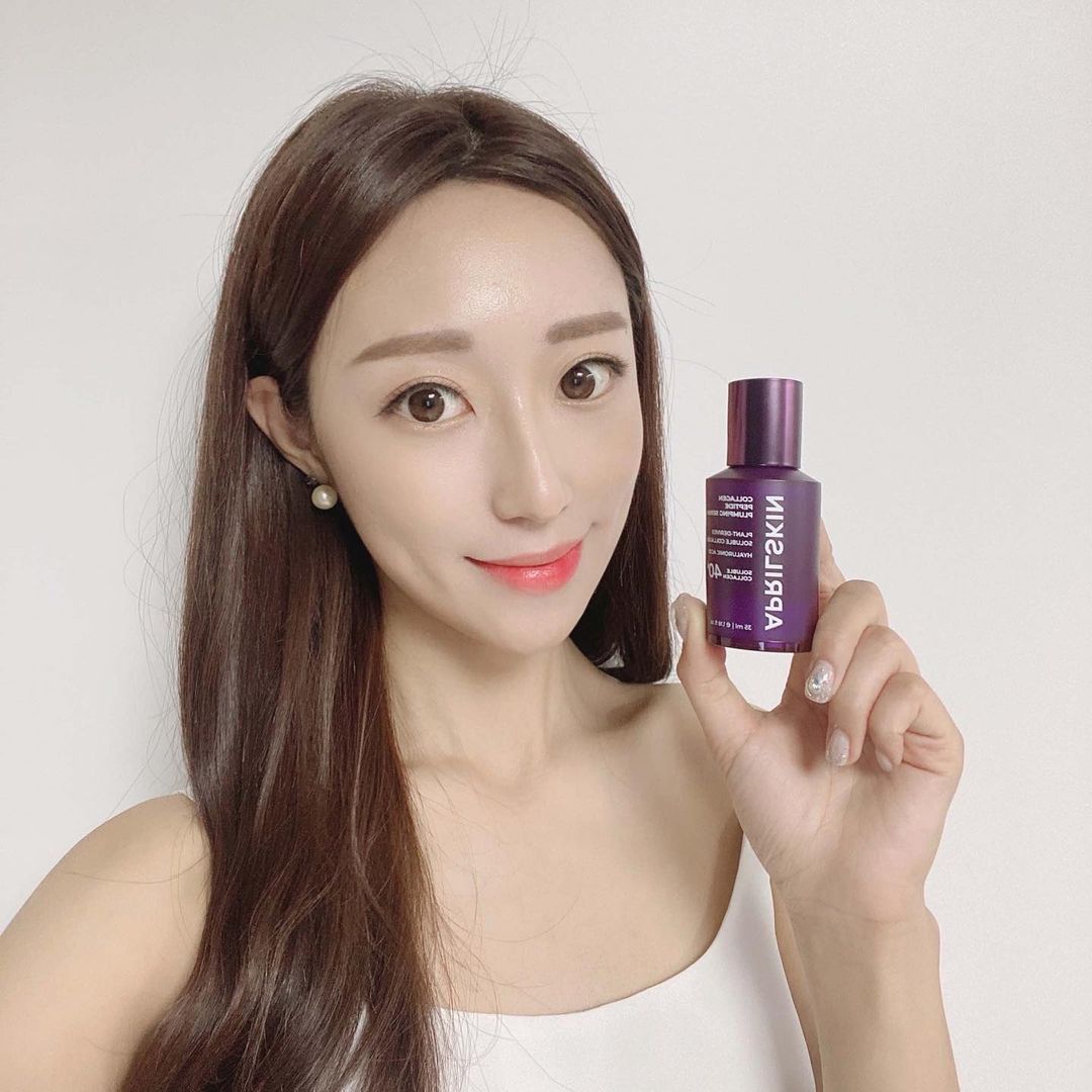  “#협찬 세안 후 피부결을 정돈하고 보라색 콜라겐인 코어탄력세럼을 2~3회 펌핑해서 발라줬더니 속부터 쫀~쪼온하게 탄력을 끌어올리는 느낌이랄까!? 사용 전보다 4주 사용 후 피부 탄력이 3.64% 증가함을 확인했다는 실제 인체적용시험을 통해 확인된…”