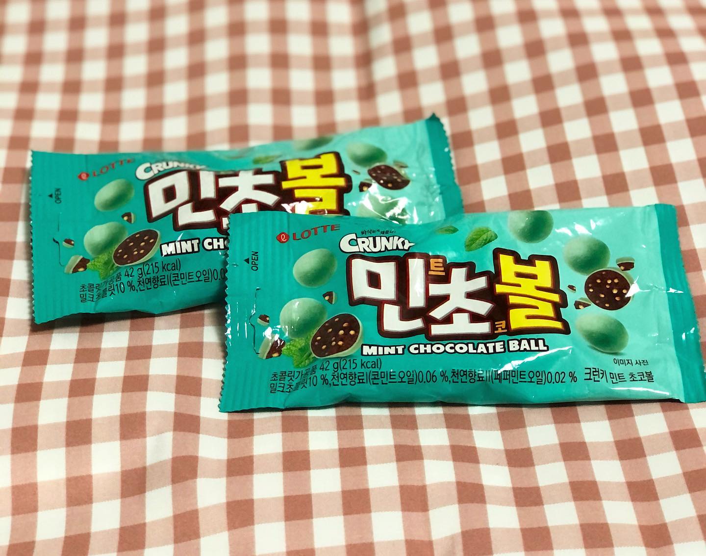 #협찬 #CU덕후 #CU신상

#크런키민초볼

CU에서 나온 크런키 민초볼을 먹어보았어요!! 

크런키에서 민초볼이라니 이게 머선 일이고!!!!😍

입에 넣자마자 민트향이 퐈아아 나면서 안에있는 초콜릿향과 과자의 고소한이 어우러지면서 바삭바삭 존맛탱이였습니다!!!

완전 시원 바삭 달달 고소 네가지를 다가진 맛!!
앉아서 한개씩 계속 집어먹게되는것같아요!!😂
민초단들은 언능 사드셔 보시길!!!

 #CU #편의점신상 #민초단 #민초 #민초추천 #CU추천