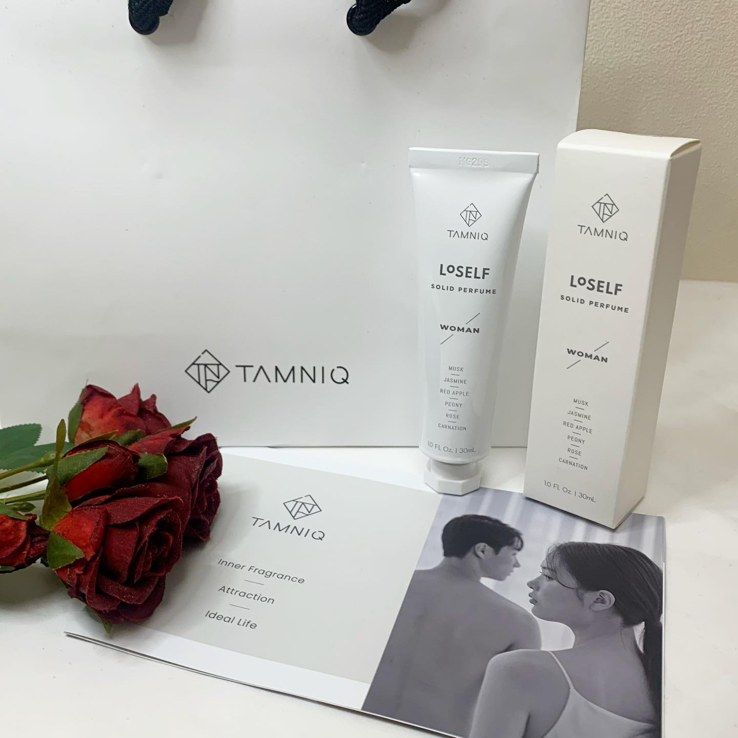 #협찬 #러셀브 #고체향수

고체향수는 처음 써봤는데 너무 좋아서 놀랐던 제품..💝내가 좋아하는 샴푸, 섬유유연제향이라서 더 좋았음!

바디로션으로 나오면 꼭 구매할거임🤩🤩

고체, 솔리드향수 찾는다면 요제품 강추드려요!!

#탐니크 #데일리향수 #여자고체향수 #여자향수 #향수 #탐니크향수 #탐니크고체향수 #TAMNIQ #신상품나왔을땐 #08L #코덕 #코덕스타그램 #좋반 #맞팔 #팔로우 #소통 #코덕맞팔 #솔리드향수 #휴대용향수 #협찬 #향수추천