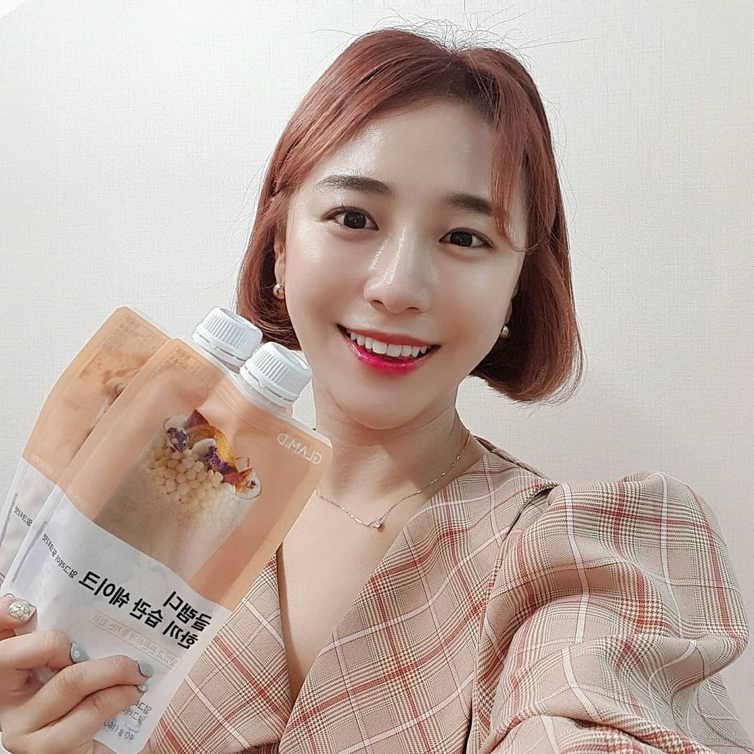  “#제품협찬 남편 아침대용으로 자주 챙겨먹는 글램디에요 저희는 말차맛,인절미맛,초코맛 다 먹어봤거든요 이번에 얼그레이 밀크티맛이 새롭게 출시됐더라구요 마침 기회가 좋아서 협찬받게 됐는데 역시나 맛도좋고 오랜만에 먹으니 다시 챙겨먹어야 겠다…”
