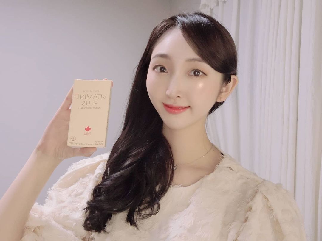  “코로나때매 야외활동을 못해 비타민 D 가 많이 부족한 요즘 더 나빠지기 전 캐나다에서 만들어진 프리미엄 비타민 D 플러스로 몸 챙기세요~!! . . . . #비타민D #흡수율이좋은비타민D #비타민D3 #하루에한알영양제 #6개월비타민D…”