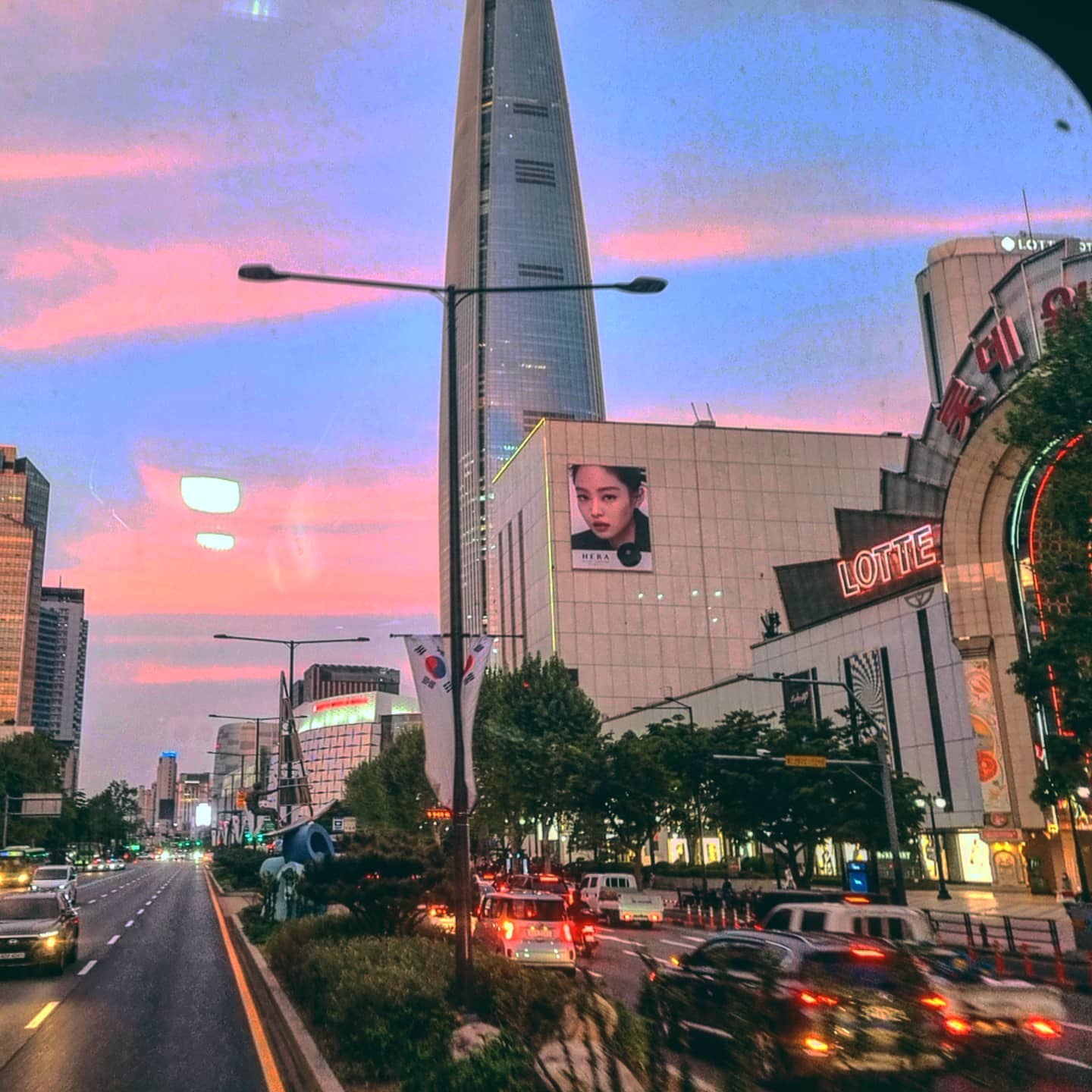 #퇴근버스 #seoulsky #타워 #제니 #보정 #사진 #폰카