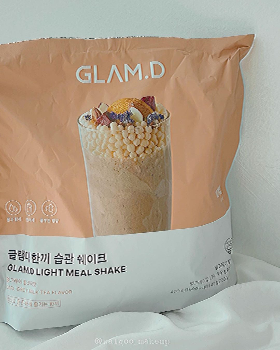  “#협찬 @glamd_official ⠀ 벌써 글램디 제품만 세번째_🧡 글램디 제품들 얼마나 애정하고 신뢰하는지 아시겠죵,,🧡 모두 자발적 리뷰 ! ⠀ 아침 식사 챙겨먹기 정말 힘든데 (밥보단 잠🥱) 물만 부어 호로록 마실 수 있는 ! 간편식…”