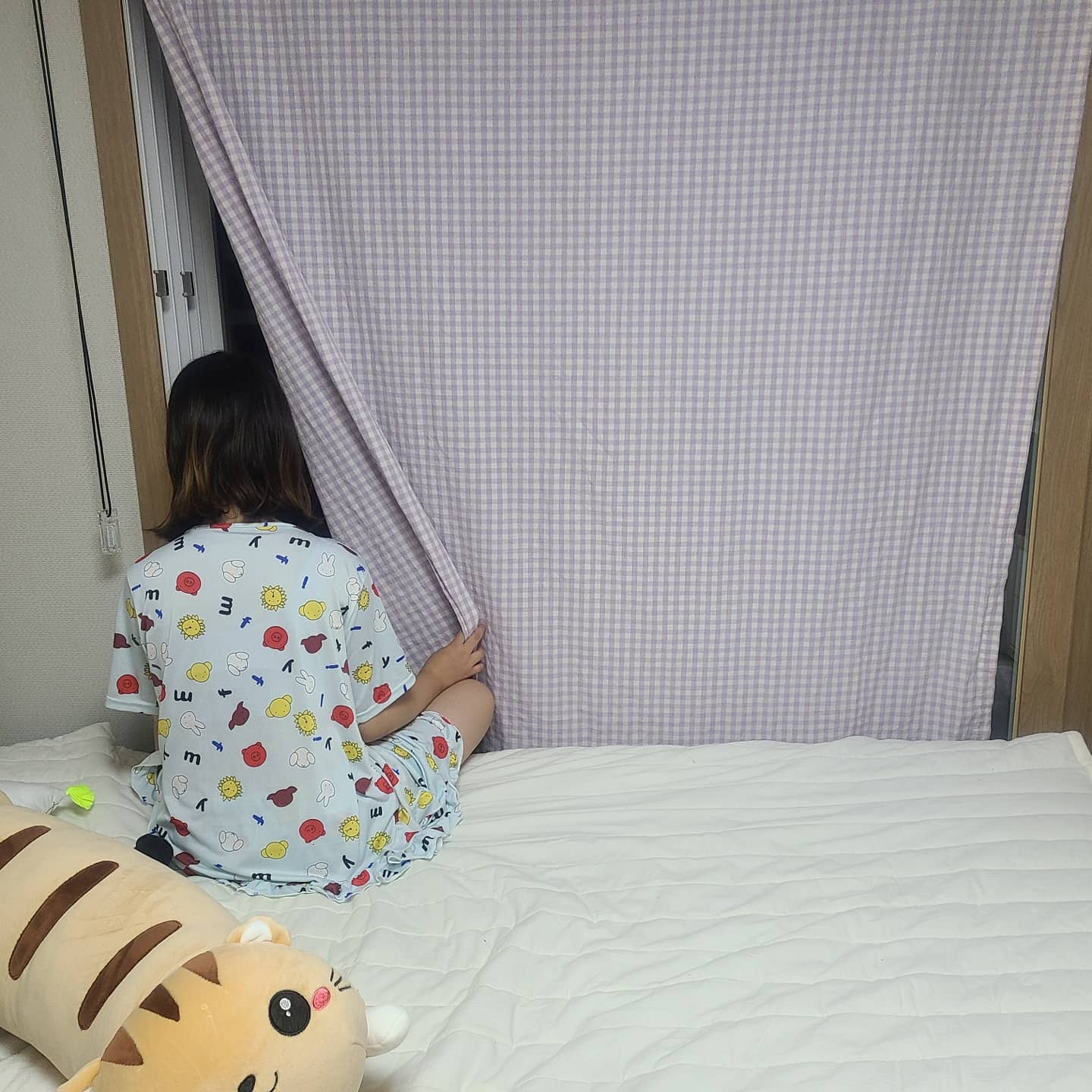 원단부터 바느질공정까지 국내제작으로 튼튼하고 꼼꼼한 
바이아미 가리개커튼 
여자아이방꾸미기, 아기방꾸미기에 딱 좋은 체크커튼 
연보라색 너무 이쁘다아아아!! 
블라인드로 삭막했던 우리딸 방이랑 거실 작은창이 
확 변신했네요 ^^ 

#광고
#커튼쇼핑몰 #바이아미 #키즈커튼 #가림막커튼 #가리개커튼 #짧은창커튼 #속커튼
#작은방커튼 #거실커튼 #아이방꾸미기 #아이방커튼 #키즈커튼 #아기방커튼