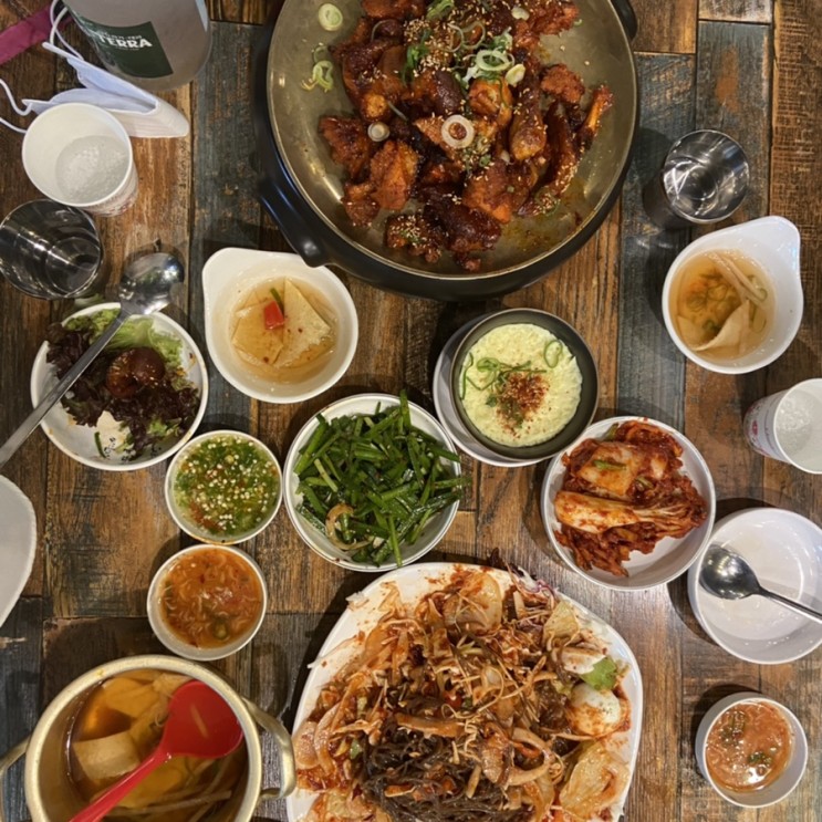(Rasally) 왕십리 호야네 족발 맛집 야들야들 매운 불족발 막국수