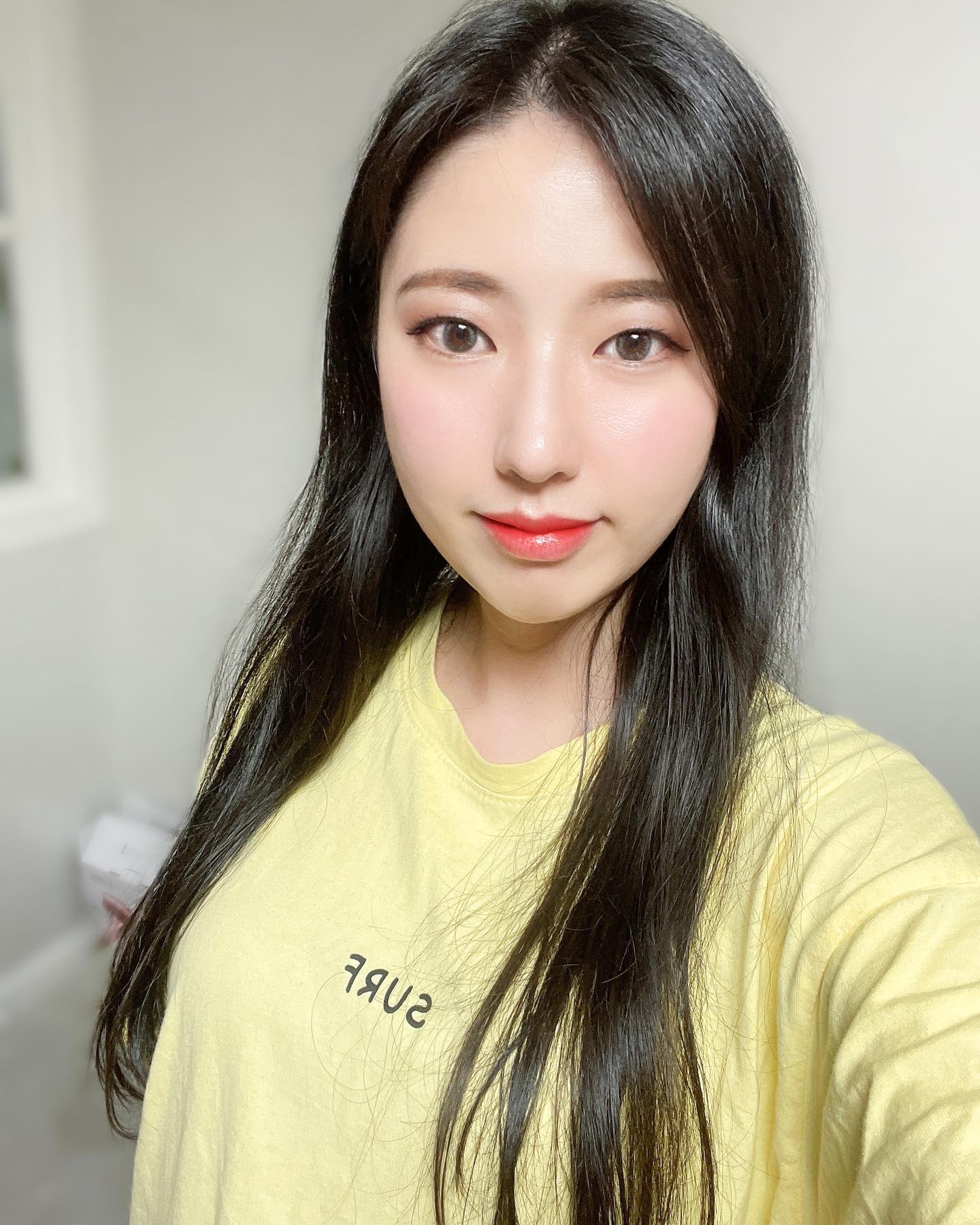 주말 잘 보내셨나요❣️
저는 오랜만에 남편이랑 둘이 데이트했어요!
그래봤자 별거없는 밥먹고 카페가고 끝이였지만...🤣🤣
주말은 진짜 너무 순삭인거같아용ㅠㅠ🥲
이제 다시 돌아오는 한주 다들 화이팅하세용❤️

#주말끝 #셀카투척 #다들화이팅 #주말순삭