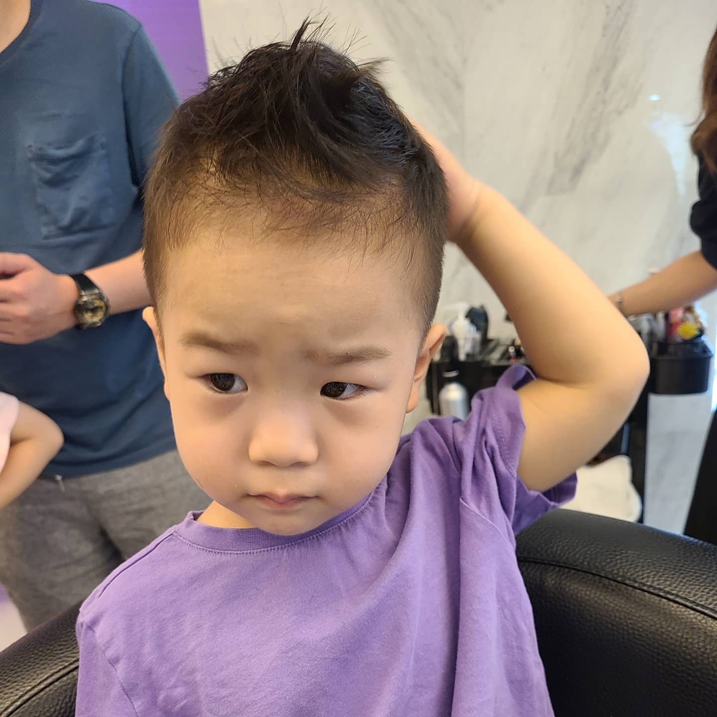 #머리만잘랐는데
#이렇게멋져지다니
#훈남포스 
#샴푸까지완벽해💆‍♂️