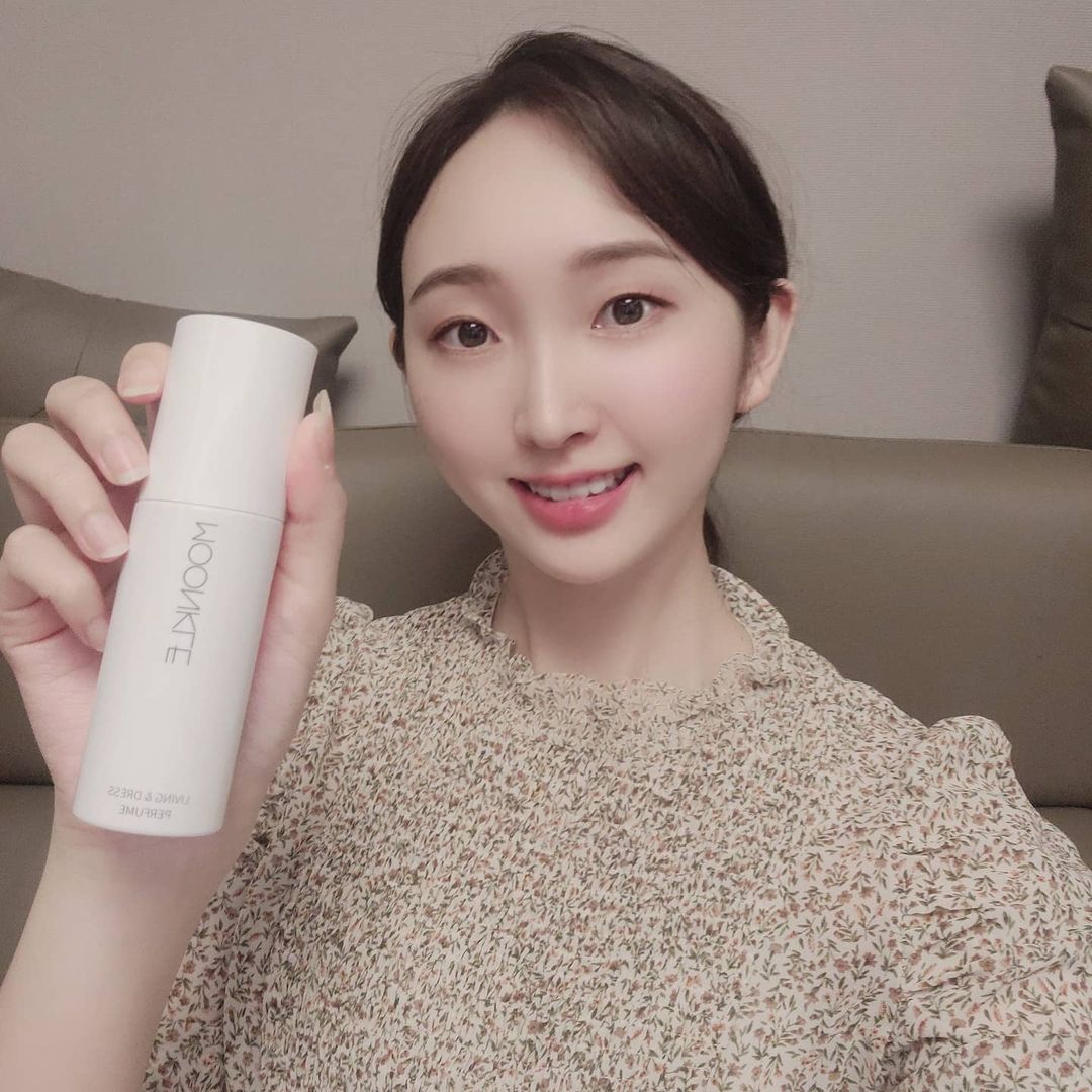 @lovely_gracekang on Instagram: “향이 넘 좋아서 향에 취할뻔 ㅎㅎㅎㅎ . . . #뭉클섬유향수 #섬유향수 #섬유탈취제 #드레스퍼퓸 #룸스프레이 #협찬”