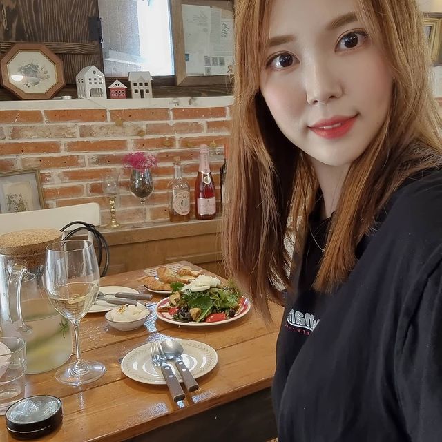 뚜아💚🧡찐소통#소통#맞팔 찐소통할사람만 해요~ (@ju_a94) • Instagram photos and videos