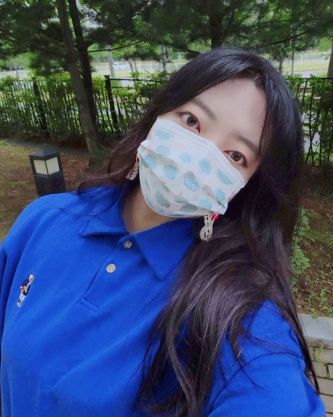 @mjvely on Instagram: “#협찬 회사 직원분들이 대체 귀여운 마스크는 어디에서 구하는거에요?라고 물어 볼때 마다 뿌듯뿌듯해져서 기분 Up!✌ 올스티커의 디자인 마스크는 모든 원자재를 국산으