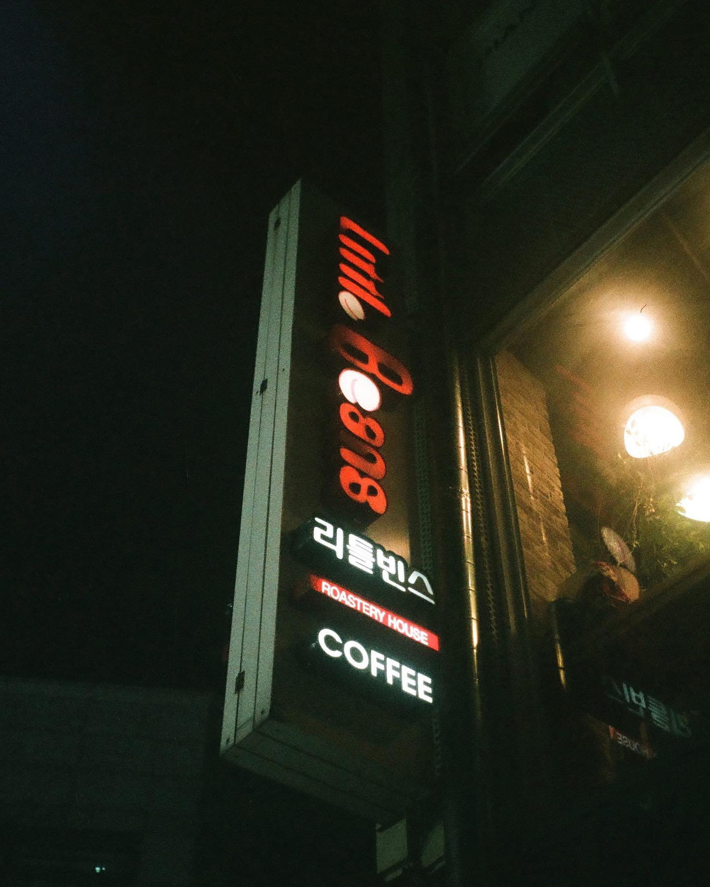 리틀빈스. Olympus Pen ee3- Fujifilm C200