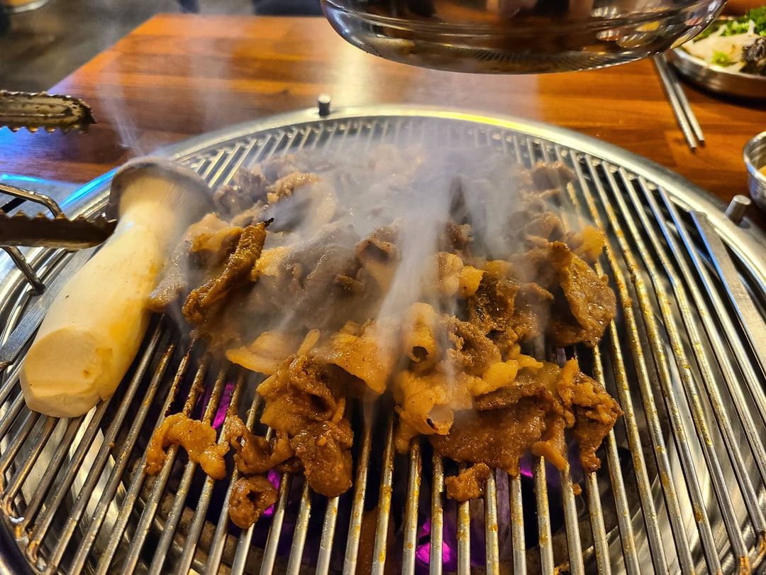 나 경🌷 on Instagram: “. 무전동에서 옮기셨군욤ㅋ 집이랑 가까워졌넹ㅋㅋ 맛있게 잘 먹었어욤 또갈께욤🙋‍♀️ 철권한판하고 강철부대보러 고홈!!❤ . . #통영 #통영맛집 #달수집 #통영달