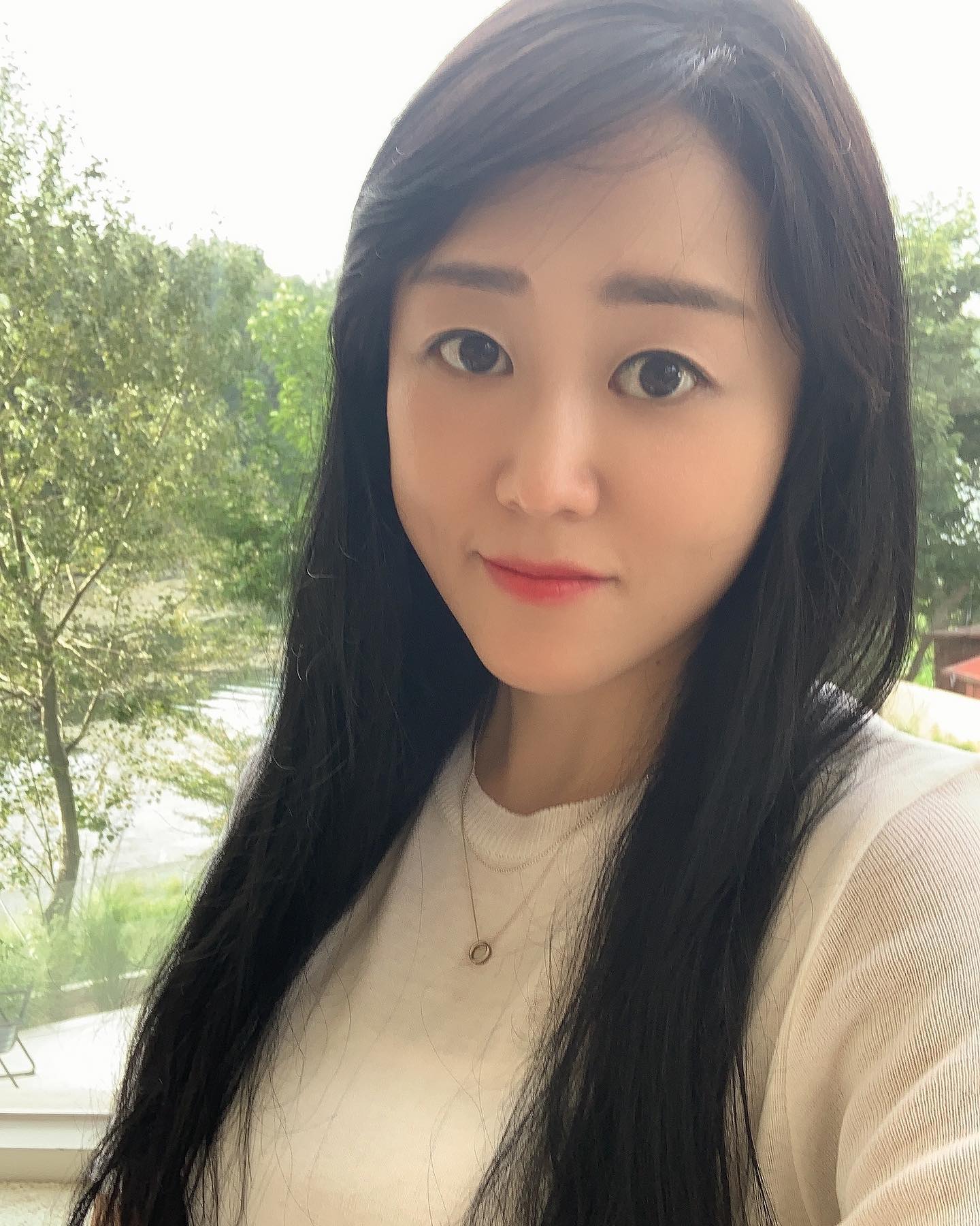 #산책중 #날씨 #너무 #좋다

아까 비와서 끕끕하고 싫었는데 💦

지금은 선선하니 ~ 
산책하기 딱 좋네요 😆

저녁 맛있게 드시고, 
다들 여유롭게 산책하세요 ~~ㅎ

#공원 #한바퀴 #돌고 #집가야지