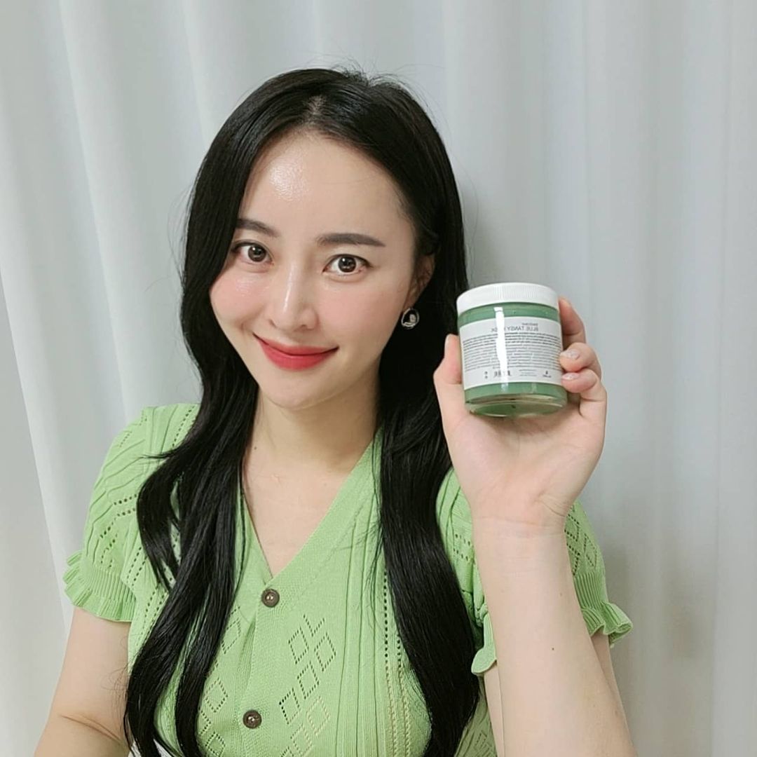 🇮 🇫 🇦 _ 🇾 🇺 🇷 🇮 on Instagram: “#광고 . 💚 키라벨(kilabel)은 자연을 닮은 에스테틱 전용 화장품인데요. 마스크 쓰느라 민감해진 피부 진정에 딱입니다!👍 . 특히나 칙칙한 피부톤이