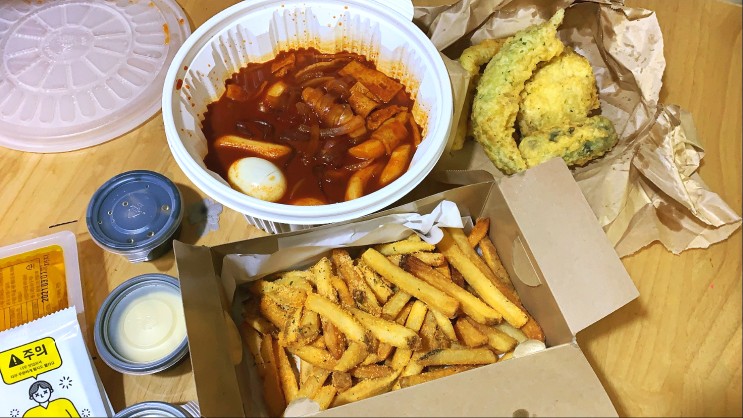 성동구, 왕십리 도선동 떡볶이 맛집! "떡세스" 쫄깃한 떡과 바삭한 튀김