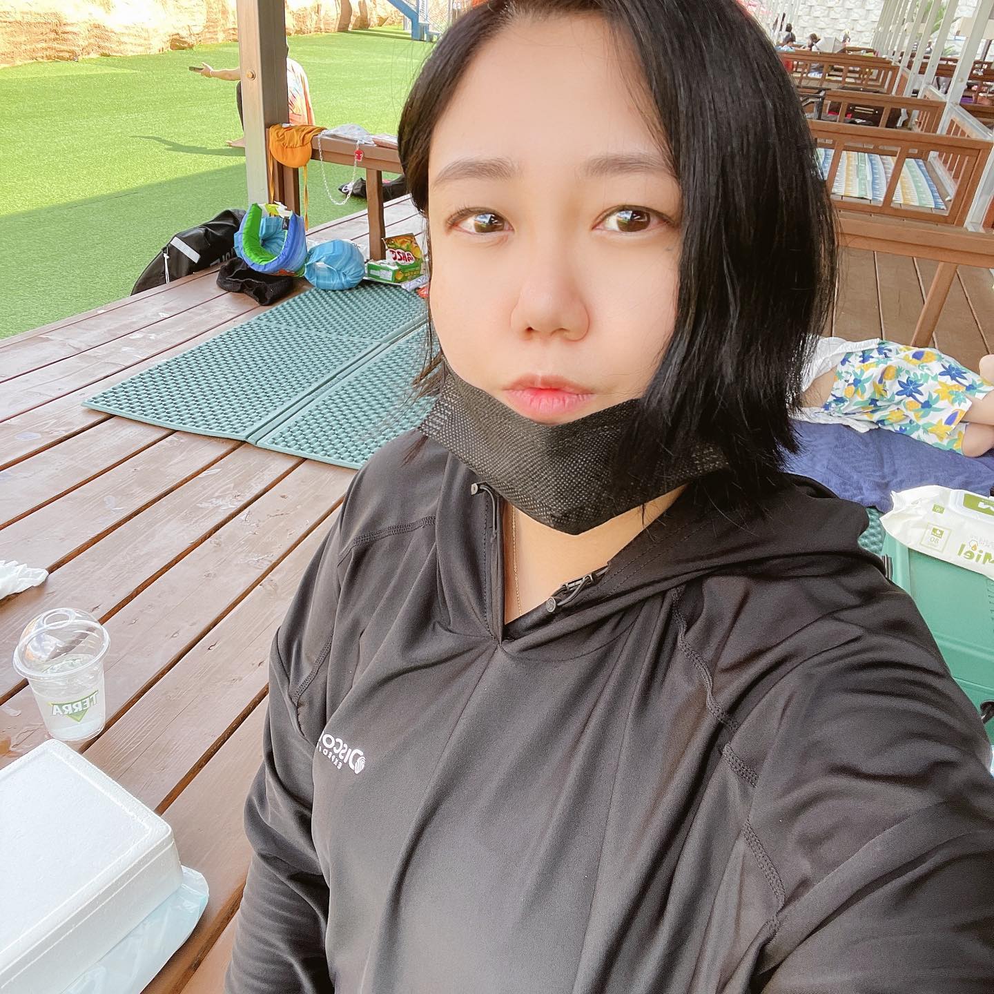 우리는 오늘도 놀았다 
ㅋㅋㅋㅋㅋㅋㅋㅋㅋ
대하구이 항정살 꾸어먹고 
파도놀이 ㅋㅋㅋㅋㅋㅋㅋㅋ 
돼지는맞는데 너무 
돼지처럼 나왔소 ㅋㅋㅋㅋㅋㅋ

#페리아도워터파크 #워터파크 #파도풀 #수영 #물놀이 #마지막휴가 #마지막여름 #즐기자 #대하구이 #항정살 #일상 #일상스타그램 #일상컷 #맞팔환영 #선팔댓글 #맞팔 #좋반 #댓반
