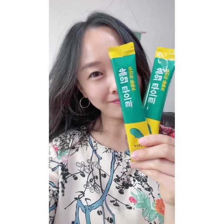 키즈모델 황찬서 <mom's account> on Instagram: “#협찬 @theobject.research 👉 오브제리서치 ✔️마지막피드 영상 . . . 찬서 촬영이 많아서 오래 앉아 있거나 서 있는 시간 많아져서 인가요?