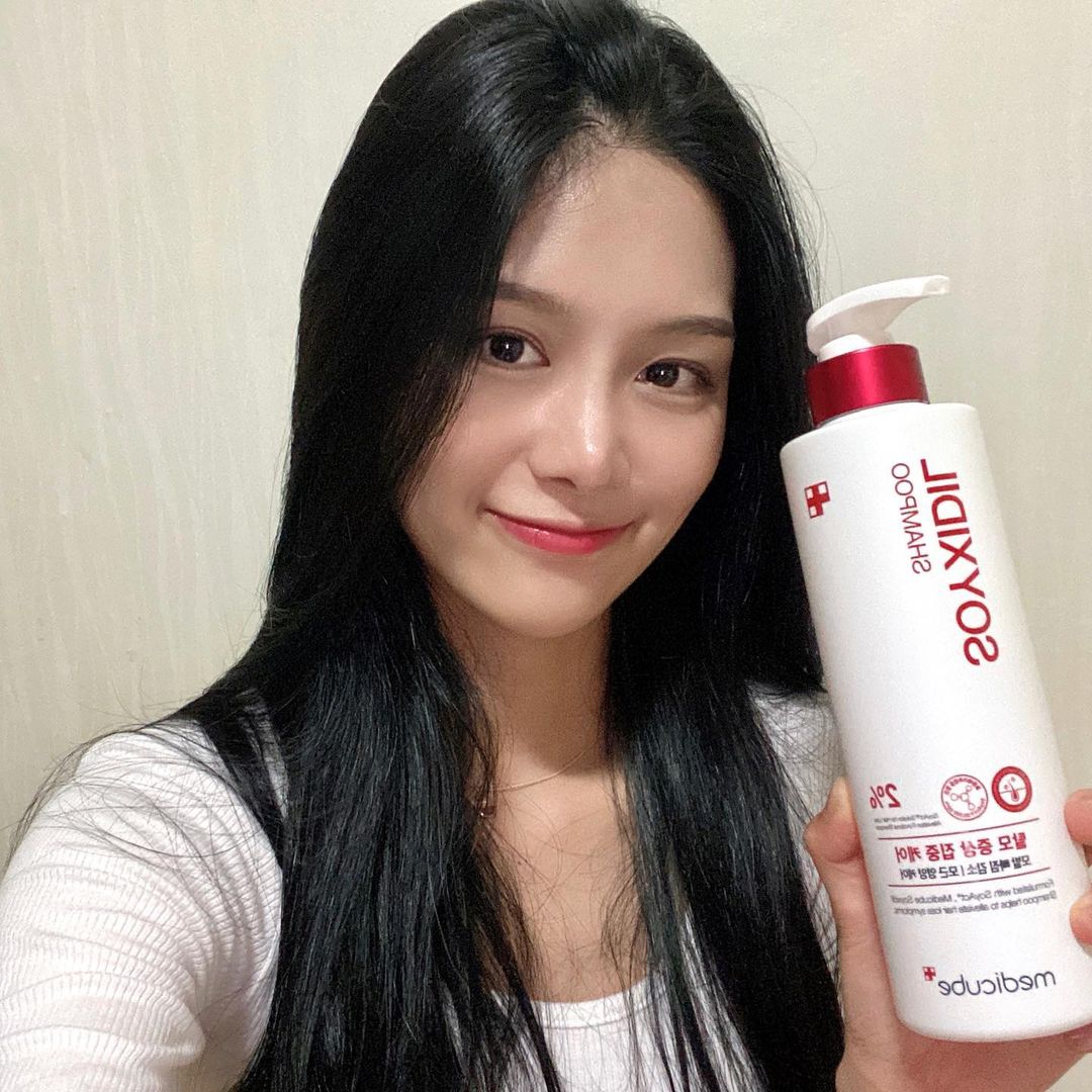 🌹꽃길 혜영🌹 on Instagram: “메디큐브 소이디실 샴푸🧴 요즘 머리 감을때 마다 머리카락이 엄청 많이 빠지는데 7일 동안 샴푸 사용해 본 결과 머리카락이 완전히 안빠지는건 아니고 전 보