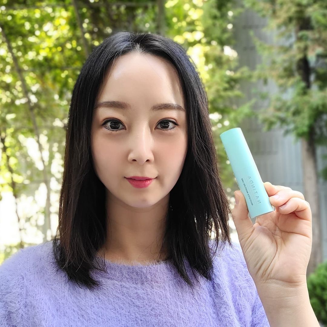 사랑감사❤맞팔요정💕 on Instagram: “#협찬 촉촉하게 스윽~나틴다 멀티스틱💕 찬바람불고 쌀쌀해지니 조금만 야외활동을 해도 저는 홍조에 건조까지 난리네요 ㅠㅠ 그래서 요 칭구를 갖구