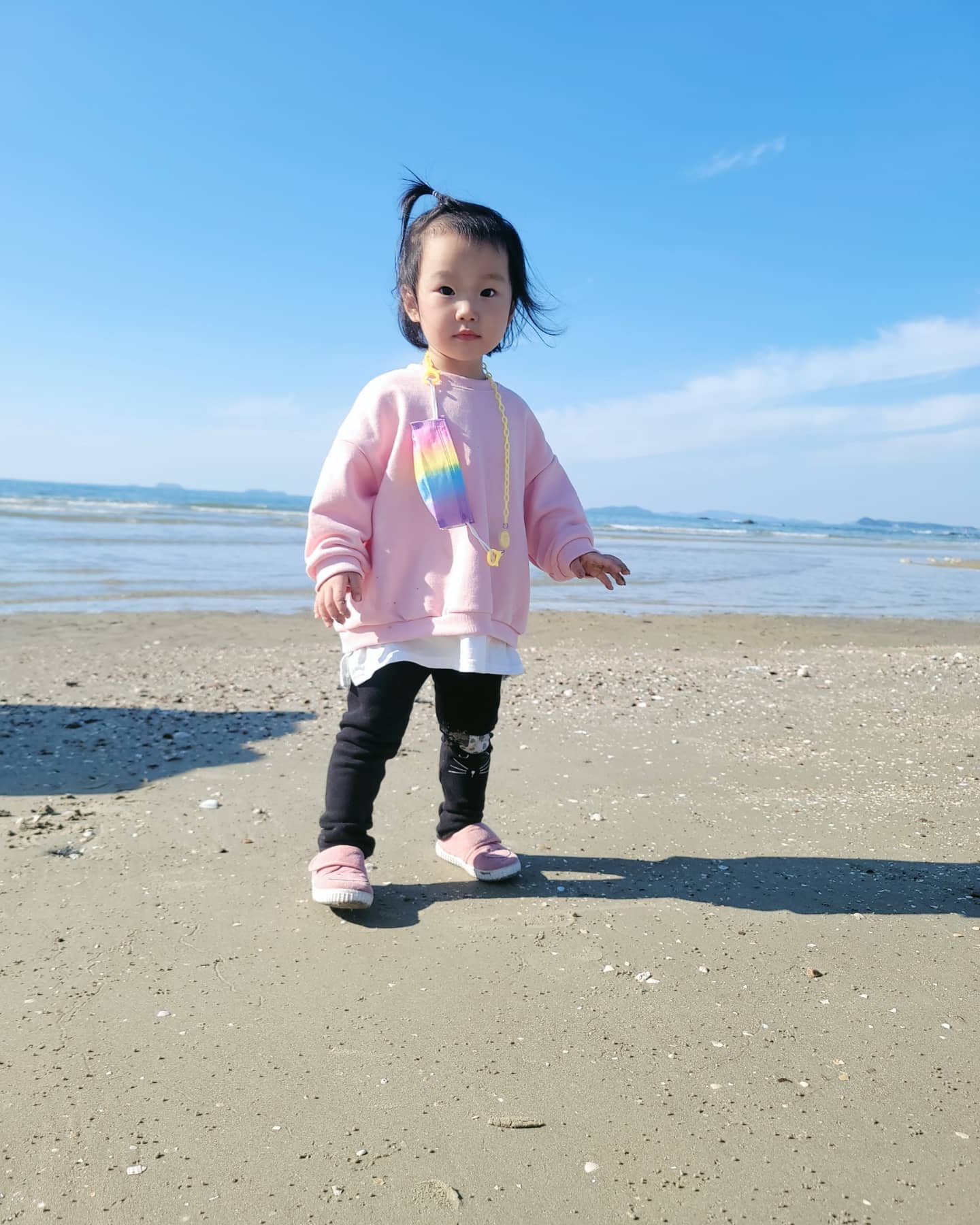 𖤐
⠀
바다가 보고 싶다던 너희들의
짧지만 즐거웠던 1박2일🚣‍♀️🏖
그 중 젤 즐거운건 막둥이🤭
⠀
#안면도 #밧개해수욕장 #밧개오션텔