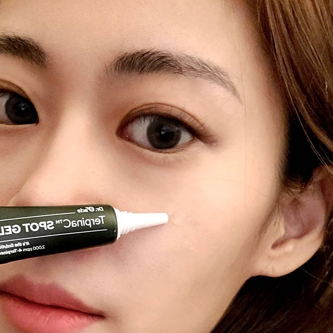 yuraree ☘유라리 on Instagram: “#협찬 🌱수딩스팟젤 🧡닥터오라클🧡 브랜드는 전 세계 40명 피부전문가 노하우가 담긴 제품들로 제가 좋아하는 브랜드에요😘😘 신제품으로 #터핀아크 라인