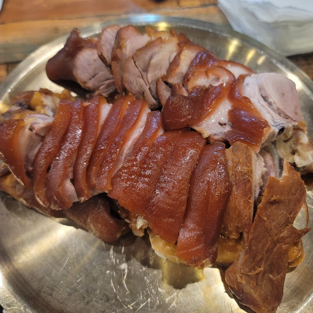 이율이 on Instagram: “#호야네족발 #왕십리 #협찬 왕십리 족발 맛집‼️ 호야네 족발에 다녀왔어요٩(◕ᗜ◕)و 본관, 별관이 있었는데 제가 방문한 곳은 별관이었구 본관이랑 아주 가까웠어요