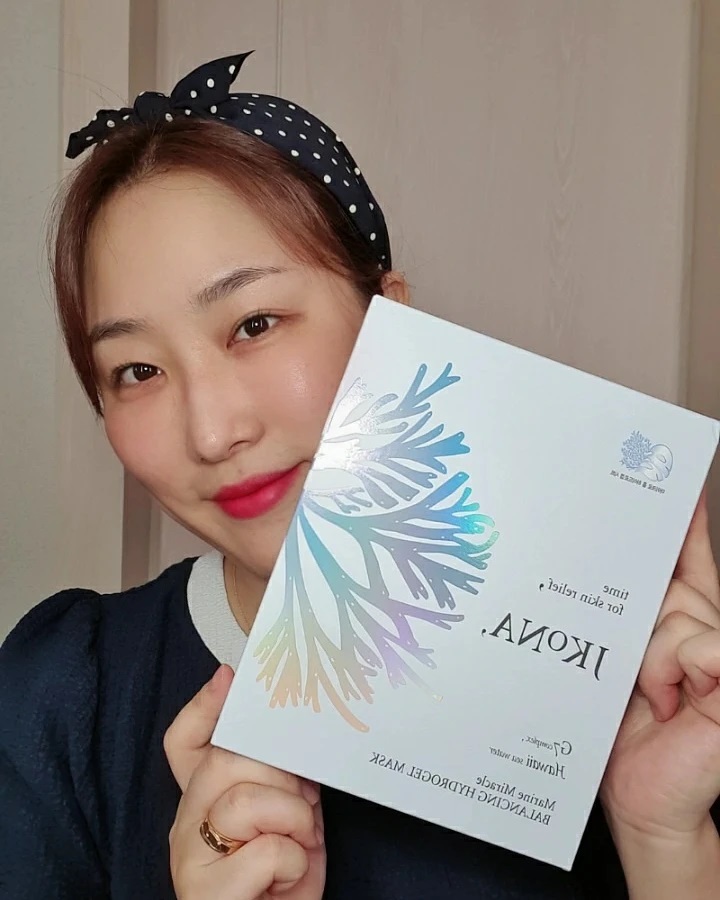 진 on Instagram: “#제품무료제공 @jkona.official 💚 제이코나 마린 미라클 밸런싱 하이드로겔 마스크 💚 고수분 포뮬러의 에센스와 특허 받은 마이크로홀 시트가 만나 수분 보유력을 강화시켜