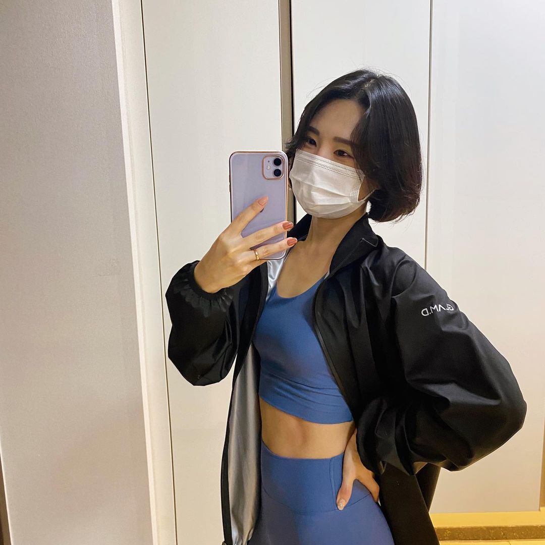 운동하디롱🔥 on Instagram: “#협찬 #글램디 땀복 10분만 운동해도 땀 폭팔💦💦💦 시간 없어서 운동 많이 못하는 날에는 무.조.건. 땀복입고 운동해요 기능성 방수 코팅 원단이 몸에서 방출