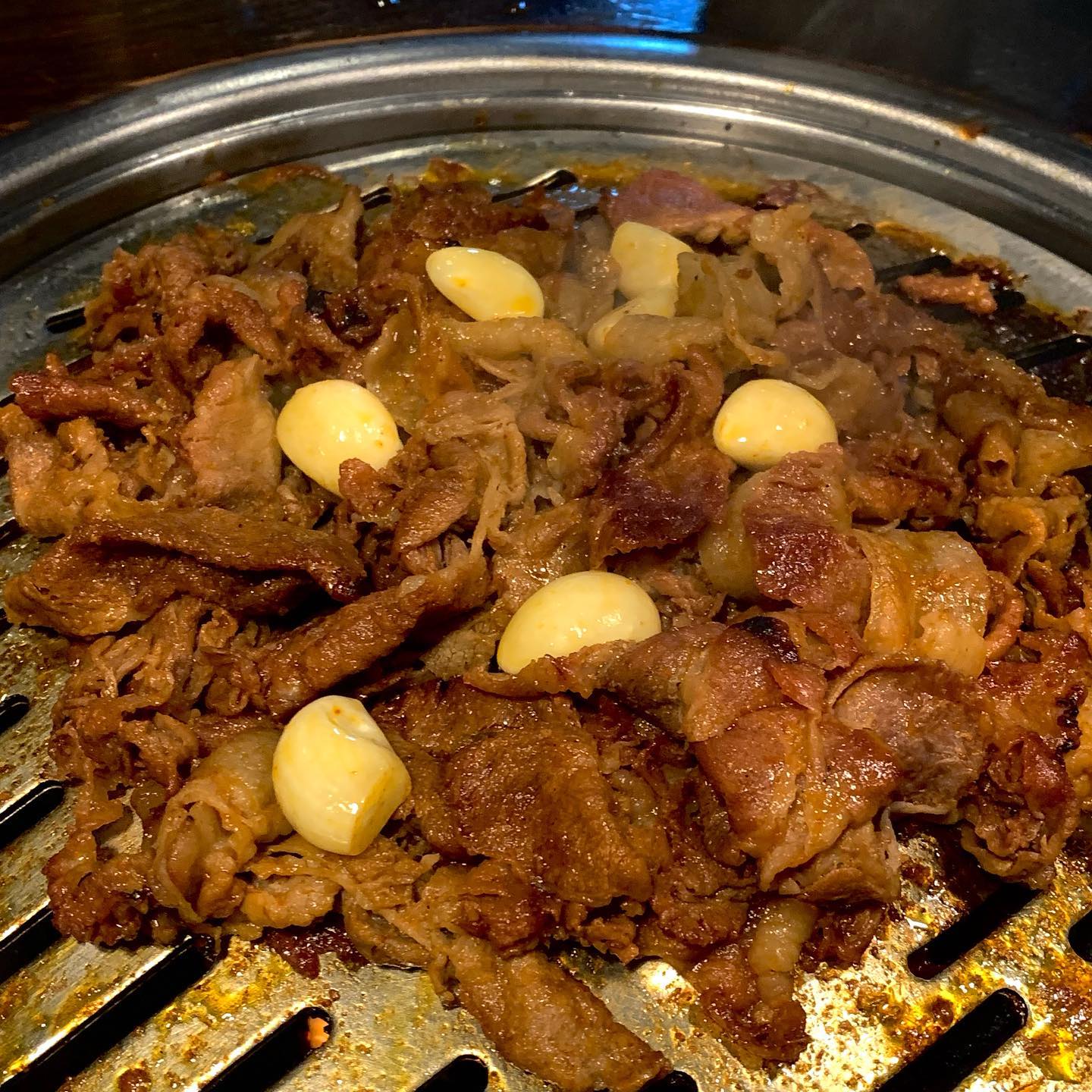 지난 한달동안 먹은 것들 pt.1

한달만에 컴백한 욤찌•••🥺
어쩌면 또 다시 한달뒤에 돌아올지도 모르지만 안부인사차 맛있는 피드 가지고 와봤어요 흑흑 
어느새 겨울이 코앞이네요 하루아침에 이렇게 추워지다니 ❄️❄️❄️

올해도 한달 남짓 남은게 실화소니...?
이렇게 또 나이 먹으러 갑니다 떼잉쯧!
아무튼-! 여러분도 맛난거 많이 드시고 적게 일하고 많이 버시길,,,💖 해헤