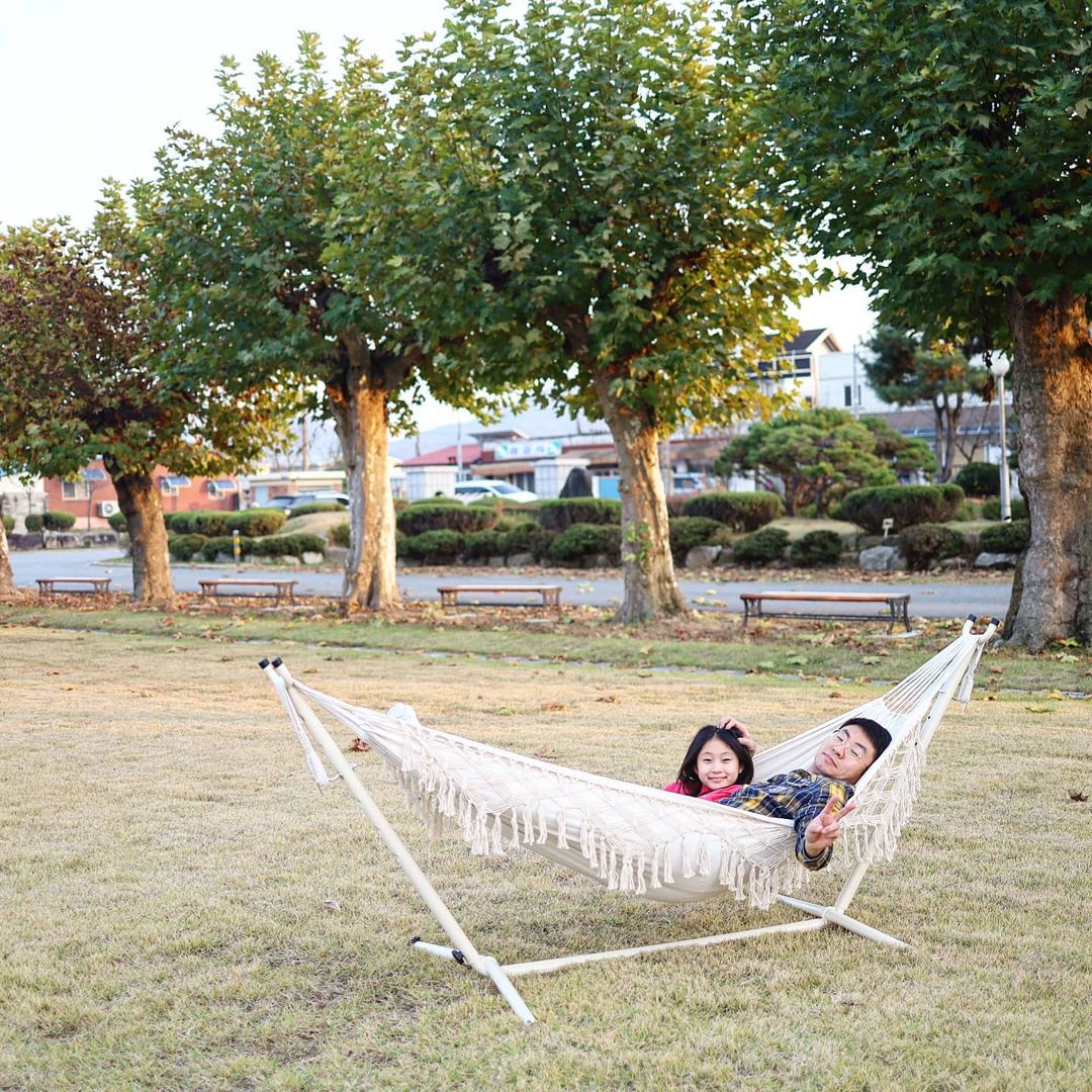 ♡육아.요리.살림이야기♡ on Instagram: “#협찬 🏕감성캠핑하면 #마크라메 해먹을 빼놓을 수 없겠죠😊 정말이지 예뻐도 너무 예쁜 😘 #발리해먹 야외, 실내 어디에서든 간편 조립으로 갬성