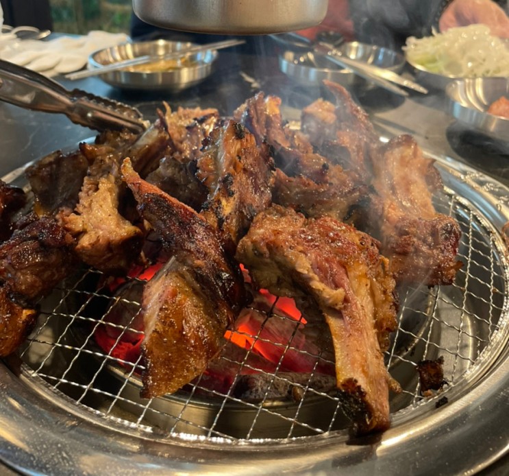 [서울 신림] 숑스바베큐 신림 / 숯불 등갈비 바베큐가 매력적인 신림동 맛집 (마늘간장등갈비, 고추장등갈비, 콩나물라면 후기)