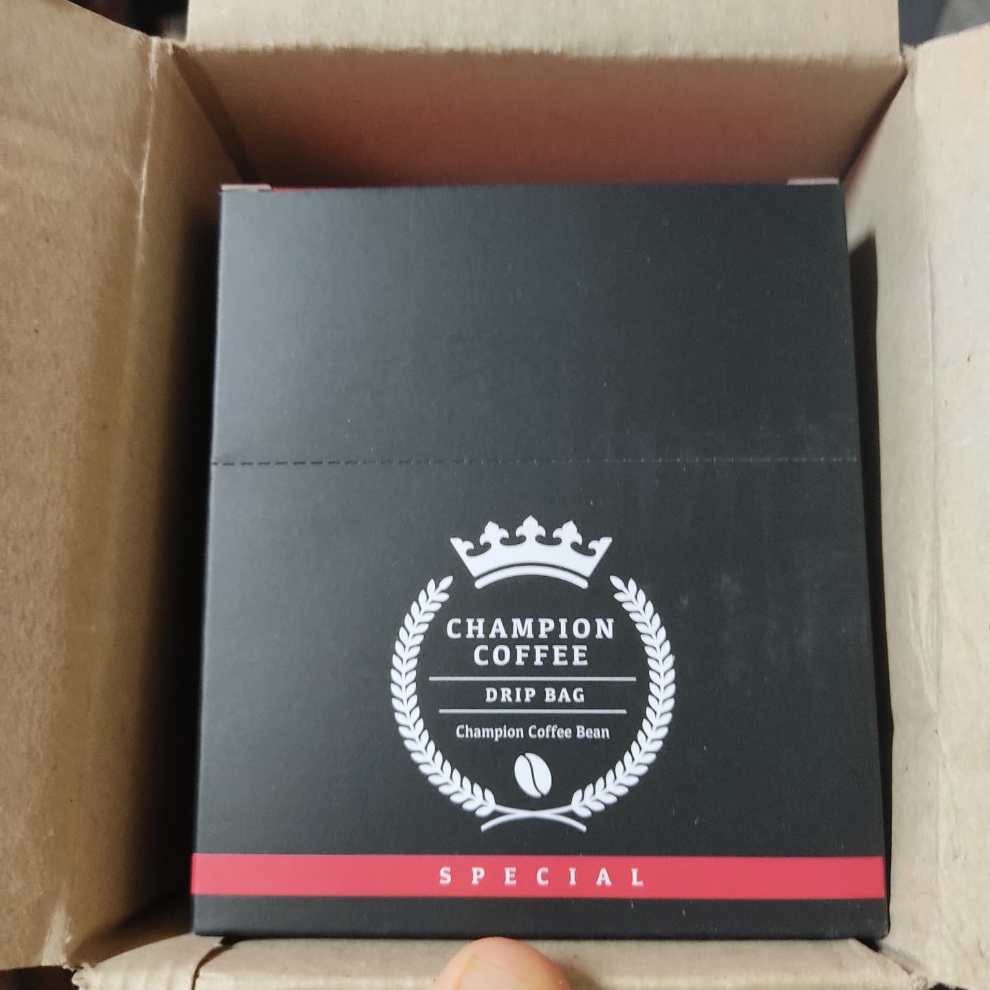 #협찬 champion_coffee_kor #챔피언커피 #스페셜드립백
자주 시켜먹는 커피입니다. 공팔리터에서 세일하길래 데려왔어요. 다양한 향을 느낄 수 있어서 자주 먹네요.
#드립백커피 #챔피언커피스페셜 #커피대회챔피언 #커피드립백 #커피맛집 #신상품나왔을땐 #08L