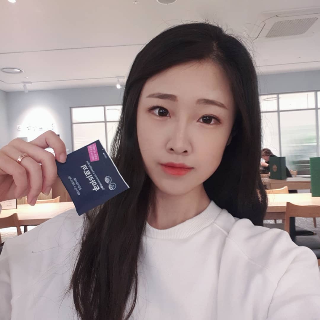 나무 on Instagram: “#협찬#협찬이지만찐후기#리얼후기 [글로리네이처-두마리토끼 다이어트보조제] 몸이 무거워지고 앉아만있으니 옆구리 튜브살이 자꾸늘어나구.. 변비까지와서 도움을얻고