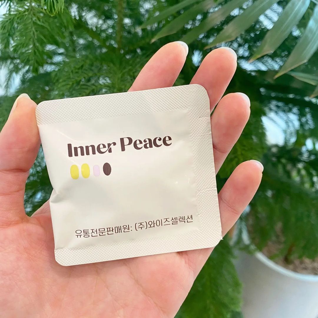 슈니슈, 슈니 on Instagram: “#광고 @innerpeace__official 병원 그마안~~~👊 환절기만 되면 면역력 떨어지는거 지겹다 못해 우울증 걸릴판ㅠㅠ - 이제 건강 좀 챙겨보겠다고,, 근데 또 예쁘고 세련되