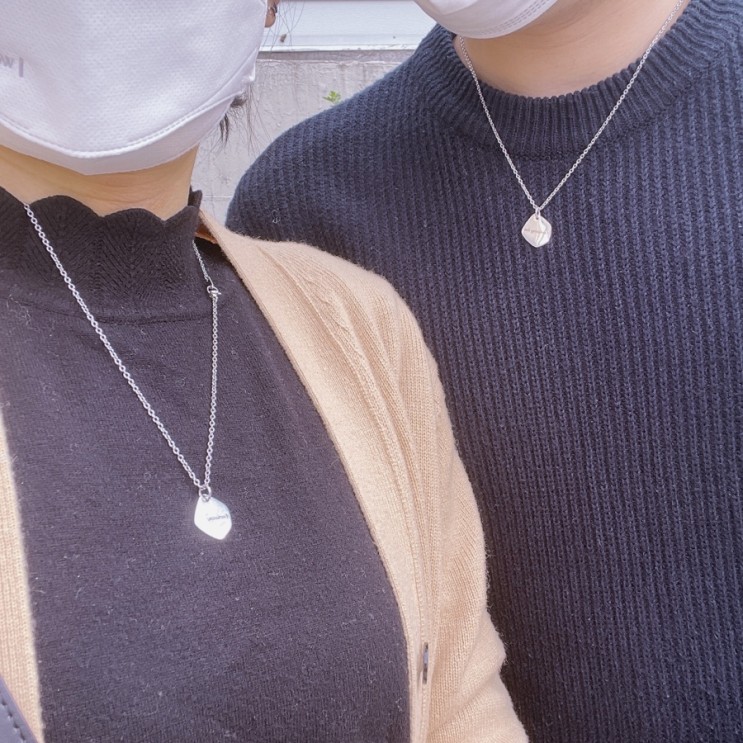 [데일리유니크] 오각 이니셜 각인 커플 목걸이 의미있는 선물 추천