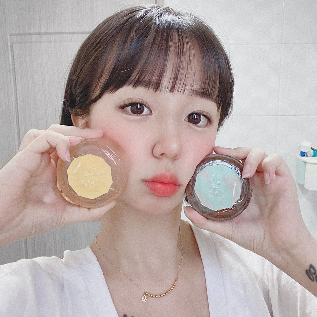 @mi__ni_103 shared a photo on Instagram: “#협찬 샘스캐빈 천연비누 센텔라, 노니 천연 수제 비누로 민감하고 자극받은 피부에 딱 맞는 저자극 천연비누에요~ 순한 성분과 8년간 총 168000시간 쏟아부
