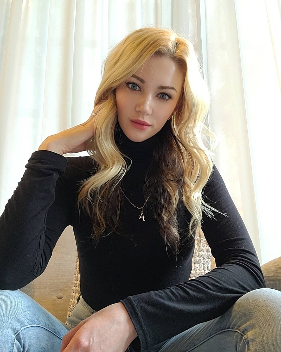 우크라이나 외국인 배우/모델 아나스타샤 소코로바 on Instagram: “가끔 피부 관리 받았다고 하면 뭐 했냐고 물어보는데 한번에 대답 해보겠습니다 ㅋㅋㅋ 우크라이나 속담에 의하면 처음에