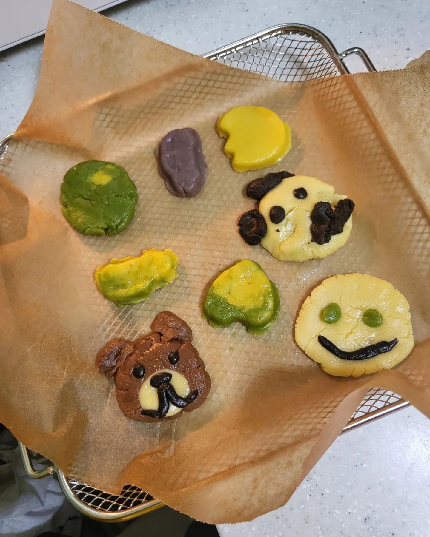 쿠키만들기 대실패~
(반은 버렸다🤪)