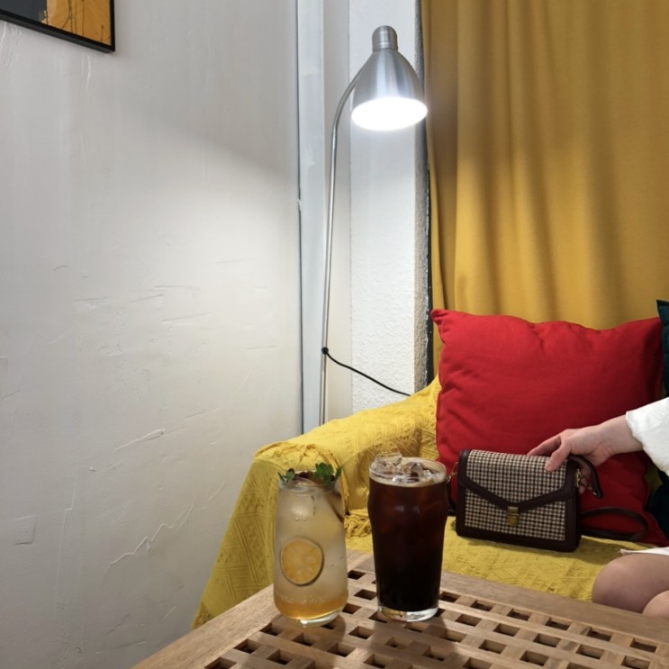 [카페] 경북 왜관 마당이 넓고 포토존이 많은 '패밀리어 카페 (FAMILIAR CAFE)'