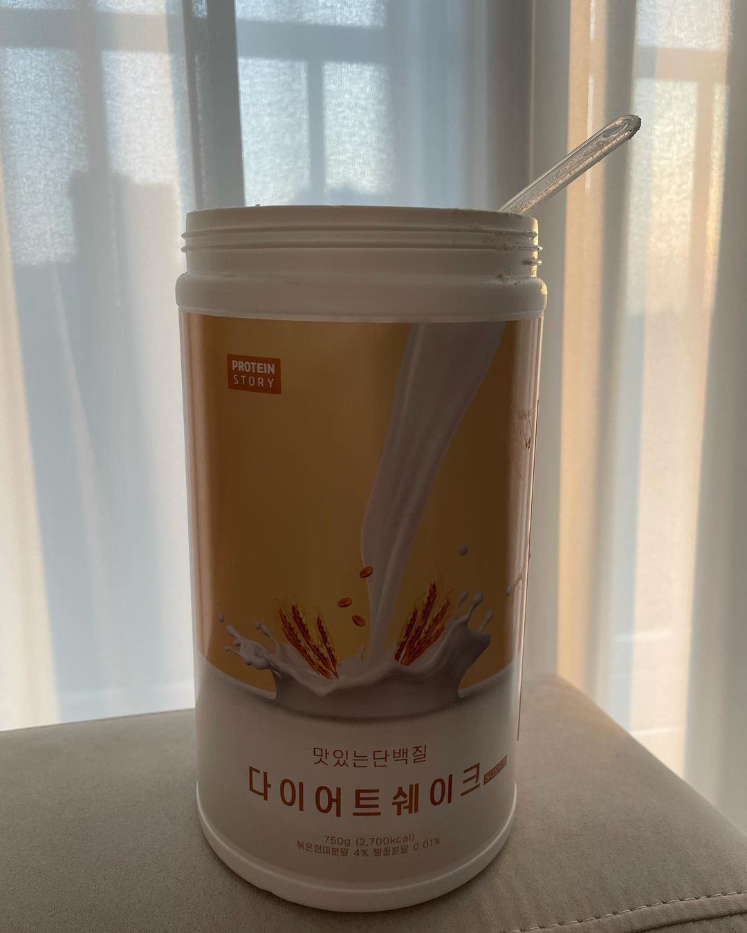  “매년 새해 목표 1등 다이어트 🥲 먹고싶은거 다 먹고 성공하는 다이어트는 없다는 것...... 하루 두끼 굶지 말고 건강하고 맛있게 쉐이크 먹고 한끼는 먹고싶은 음식 먹기!! 자칫 잘못하면 쉐이크가 비릴 수 있는데 이 제품은 비린 맛 없이…”