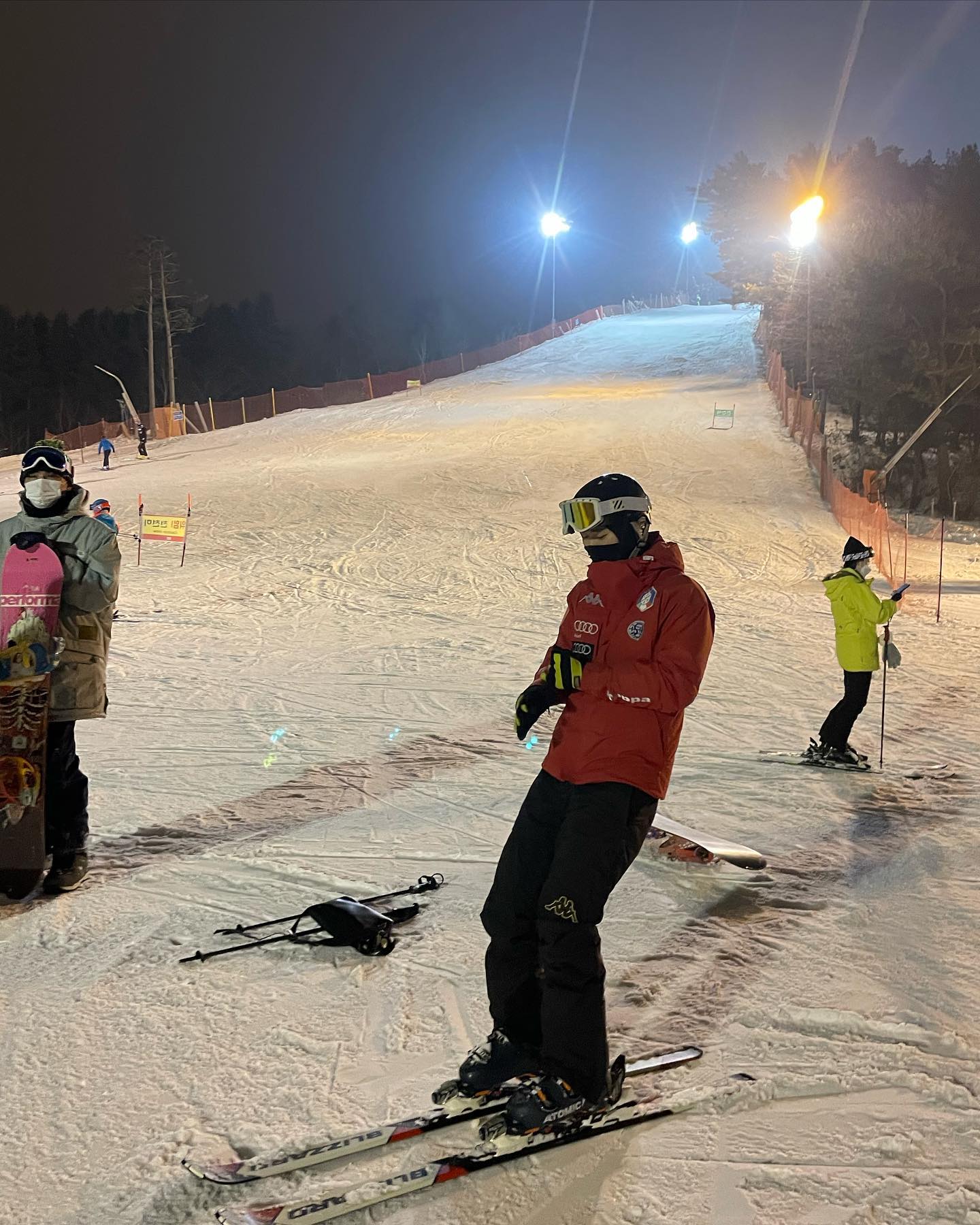스키 좋아 스키 사랑해 ⛷⛷
(Feat. binmnmn )
.
.
.
.
.
.
.
.
#무주스키장 #무주스키장 #스키장 #무주덕유산리조트 #무주렌탈샵 #무주렌탈샵추천  #강심장스키 #스키복 #스키장패션 #카파 #아토믹